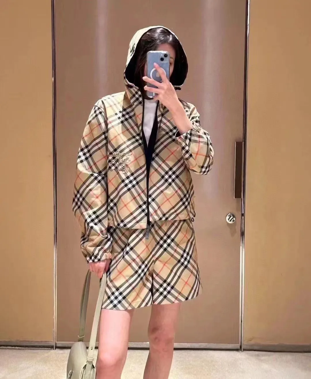 Куртки И Пуховики Женские Burberry 4381466