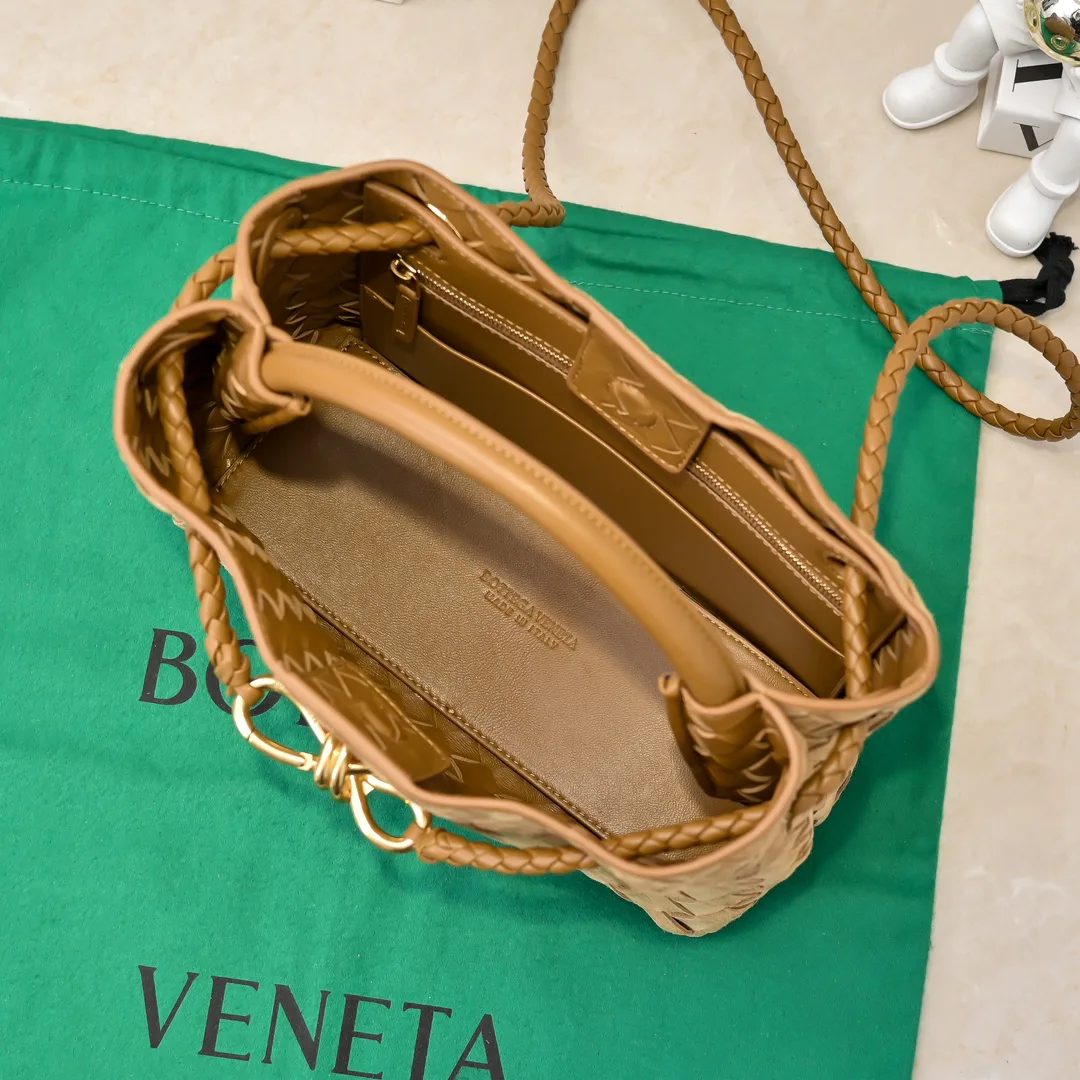 Классические Сумки Женские Bottega Veneta 11669037