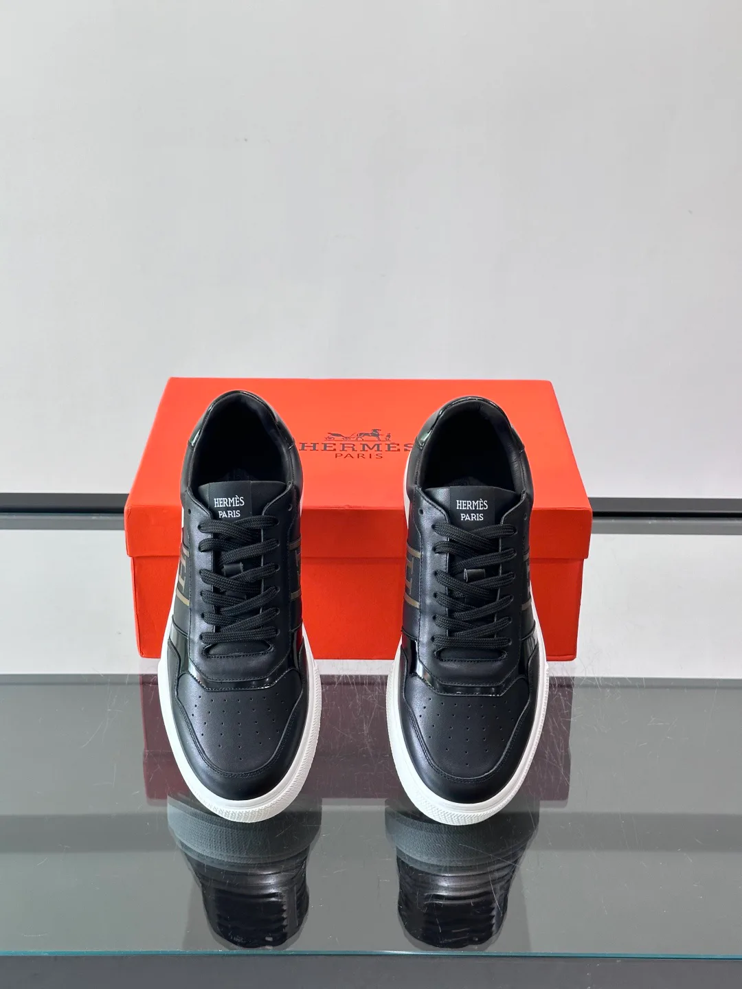 Кроссовки Женские Hermes 17349430
