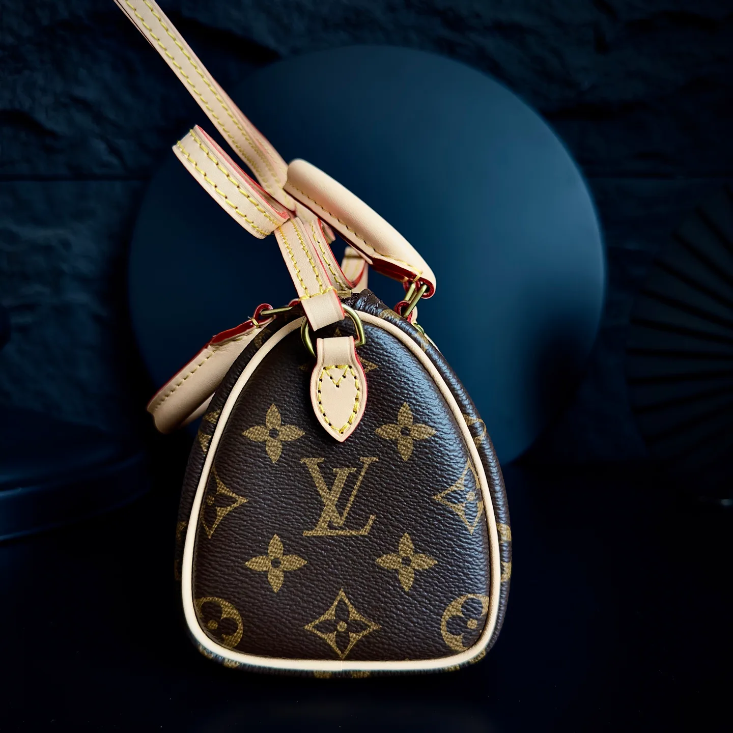 Классические Сумки Женские Louis Vuitton 11886371