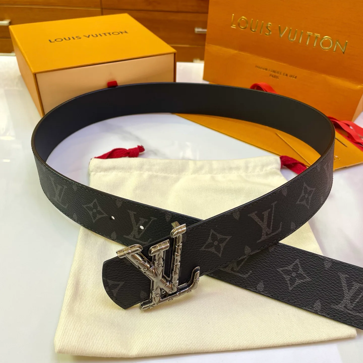 Ремни Louis Vuitton 11406574