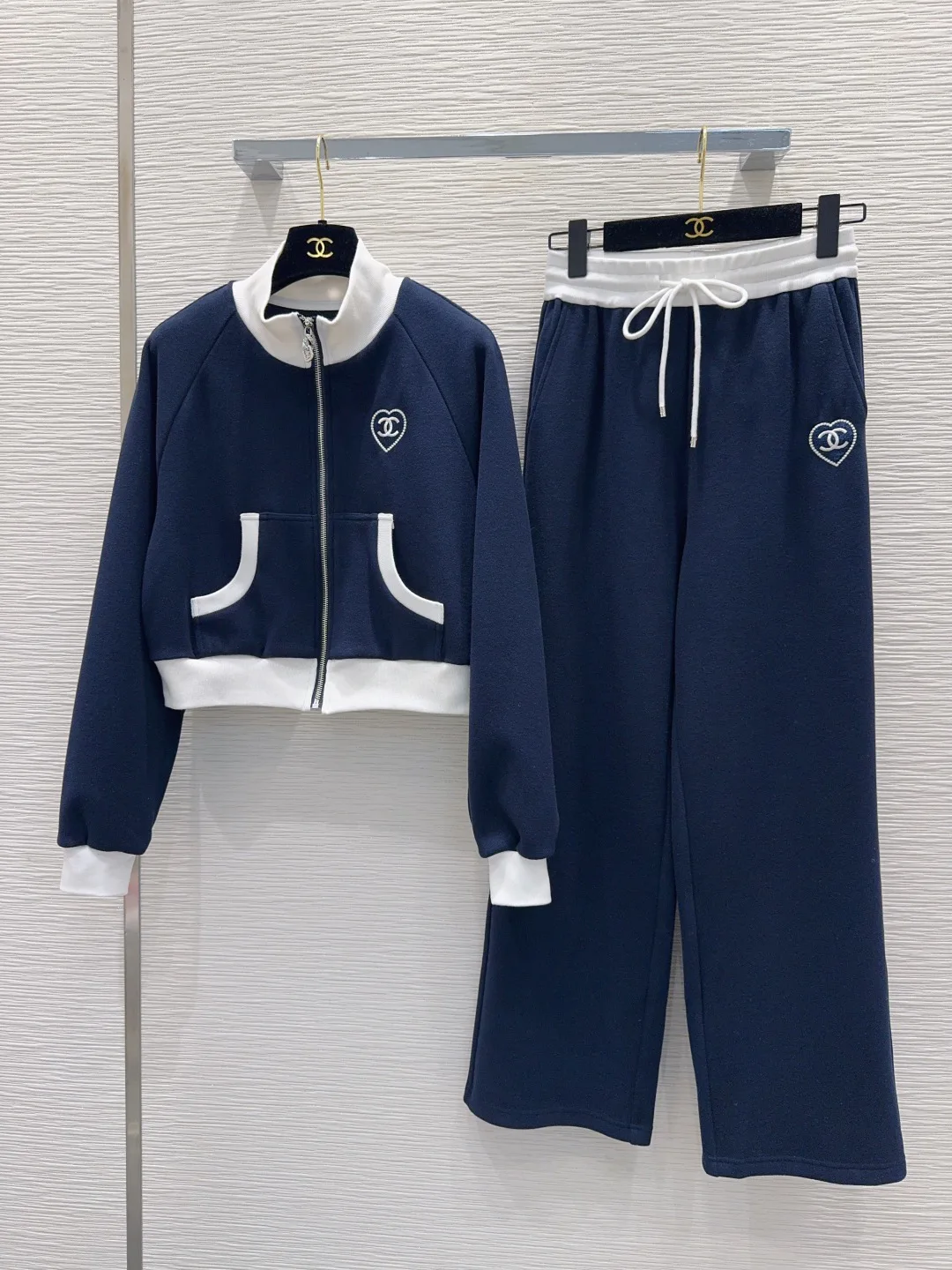 Костюмы Женские Chanel 3042952