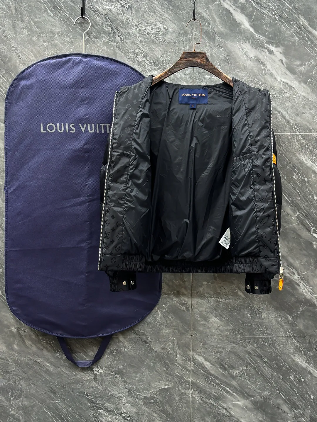 Куртки И Пуховики Мужские Louis Vuitton 132326