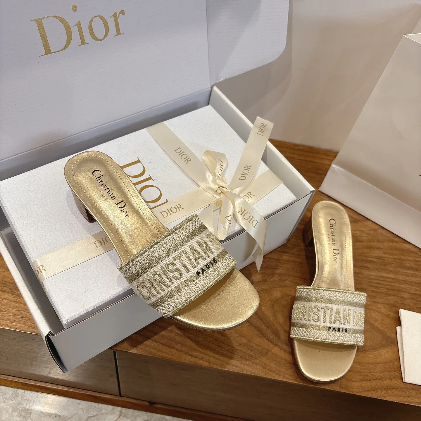 Босоножки Женские Christian Dior 1137287