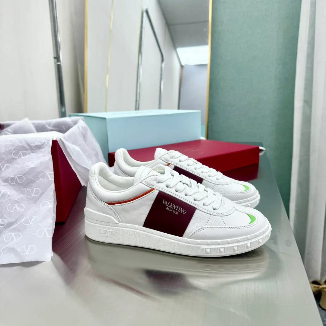 Кроссовки Женские Valentino 17955031