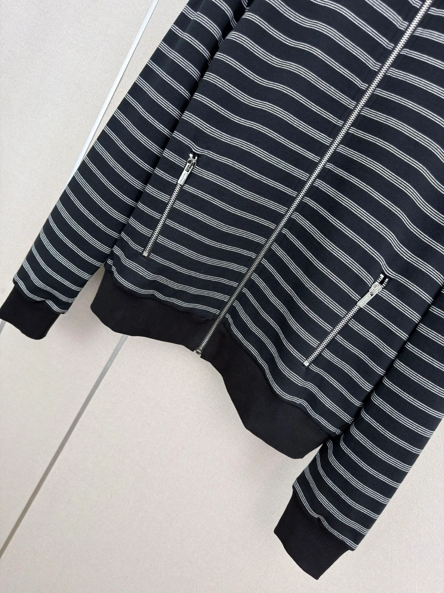 Куртки И Пуховики Женские Miu Miu 18245772