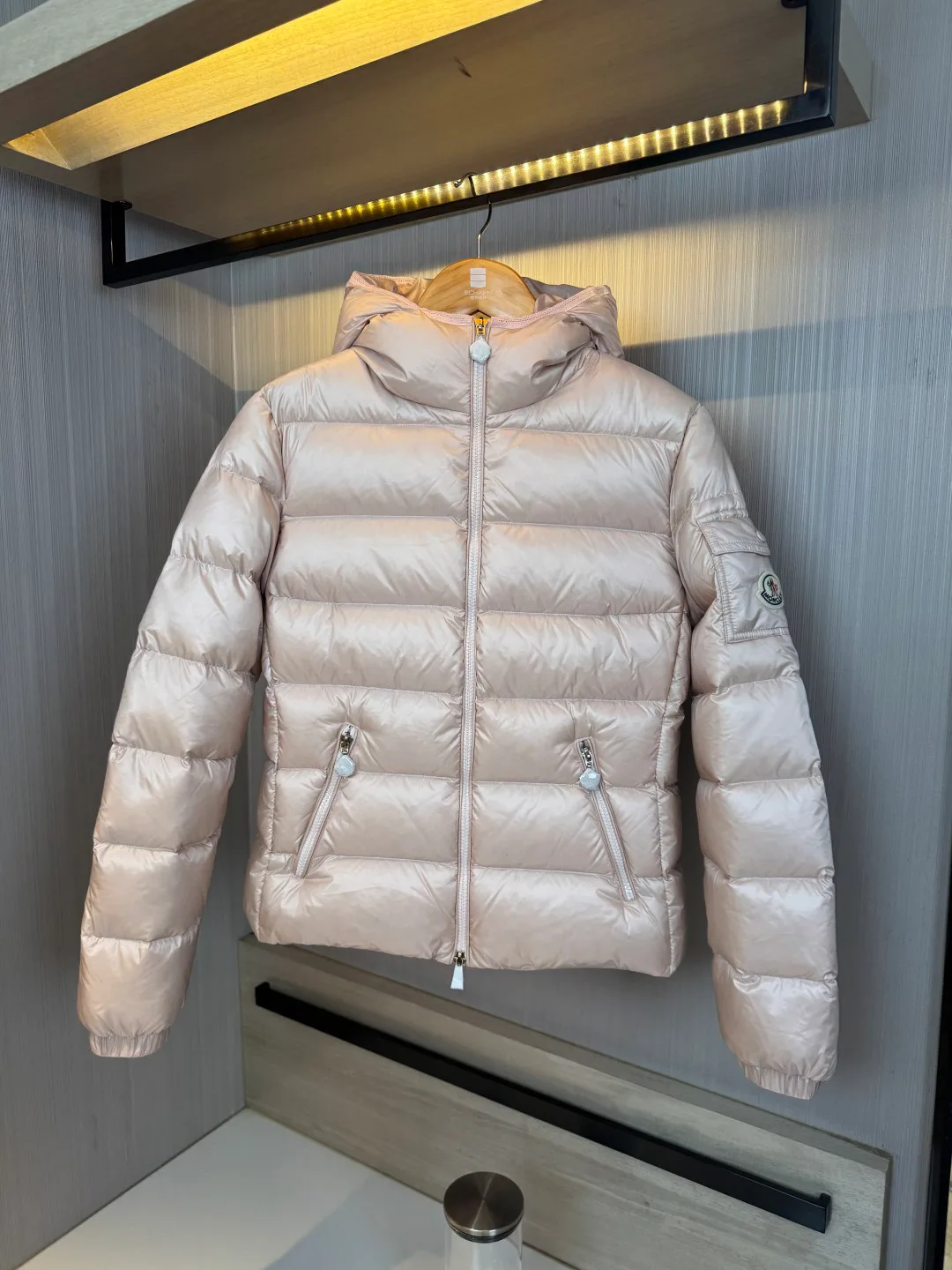Куртки И Пуховики Женские Moncler 17940898