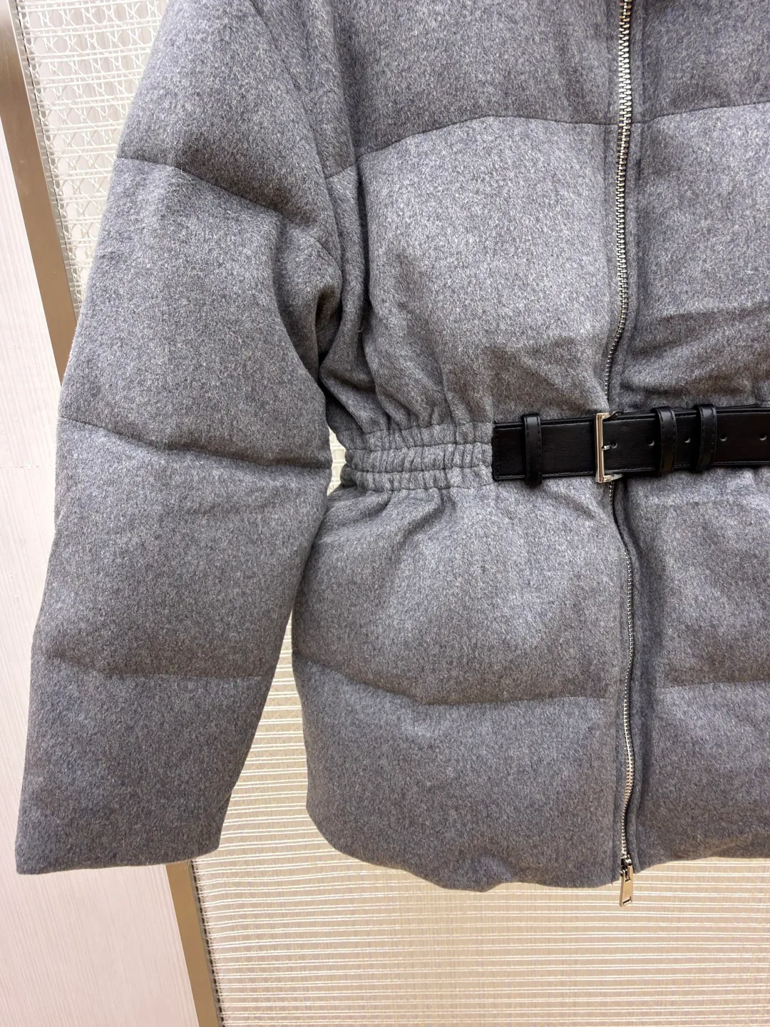 Куртки И Пуховики Женские Prada 18612864