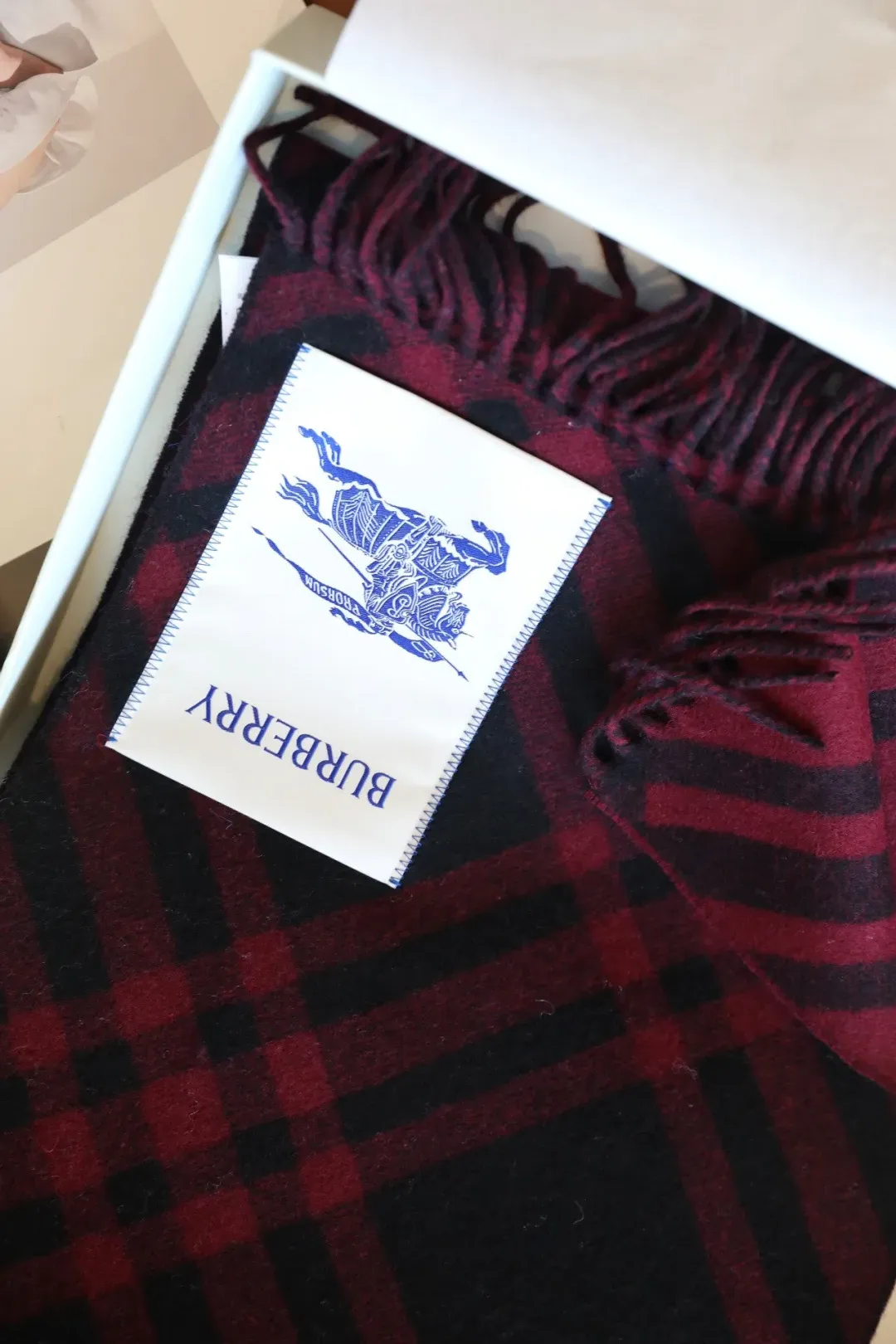 Шарфы Burberry 3981454