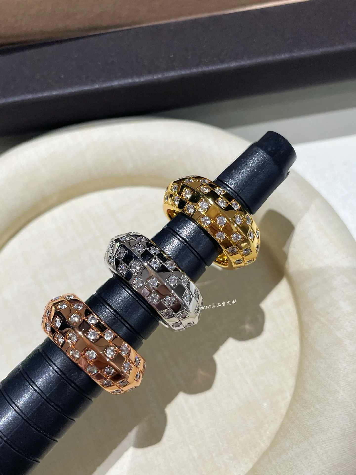 Бижутерия Louis Vuitton 17819345