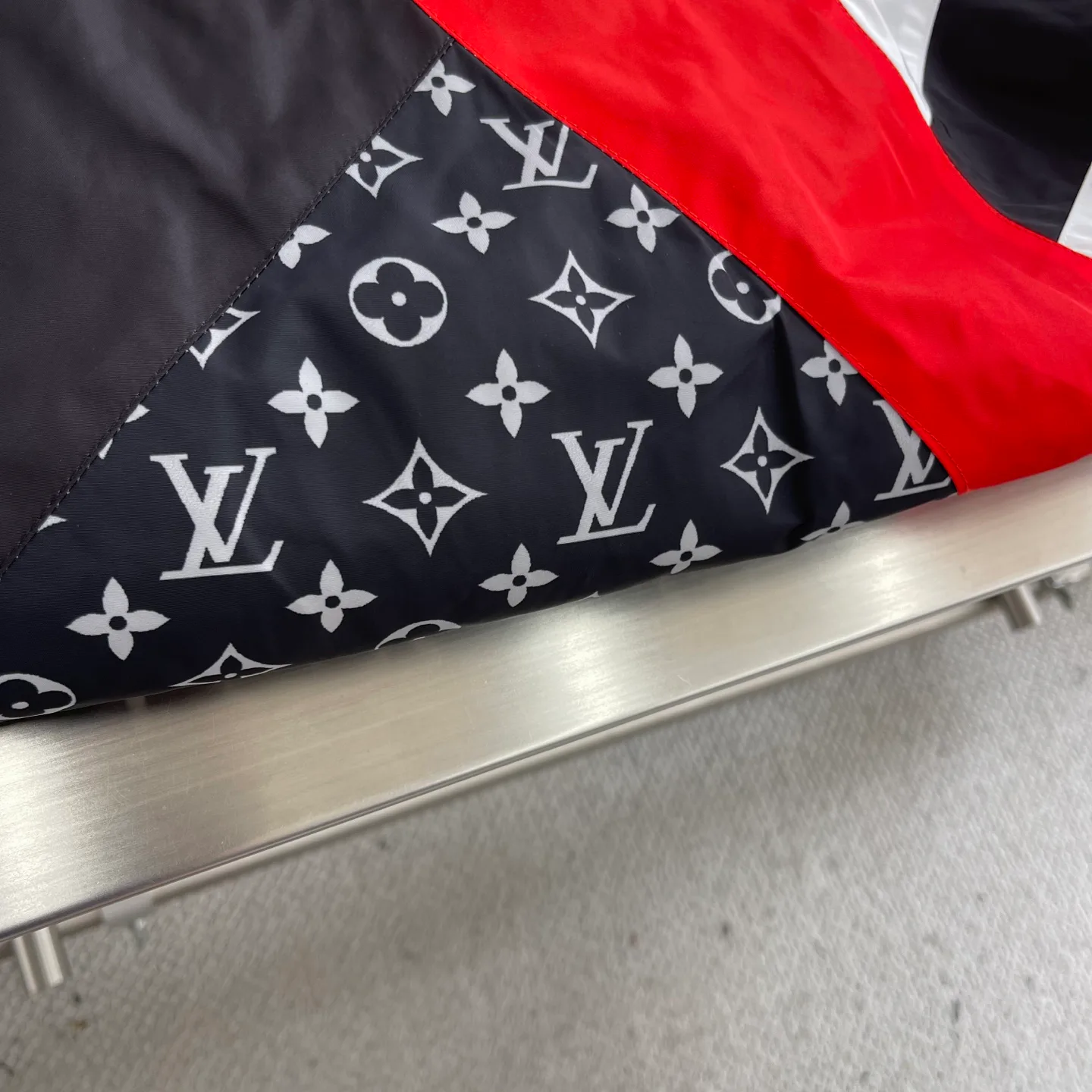 Куртки И Пуховики Мужские Louis Vuitton 9596377