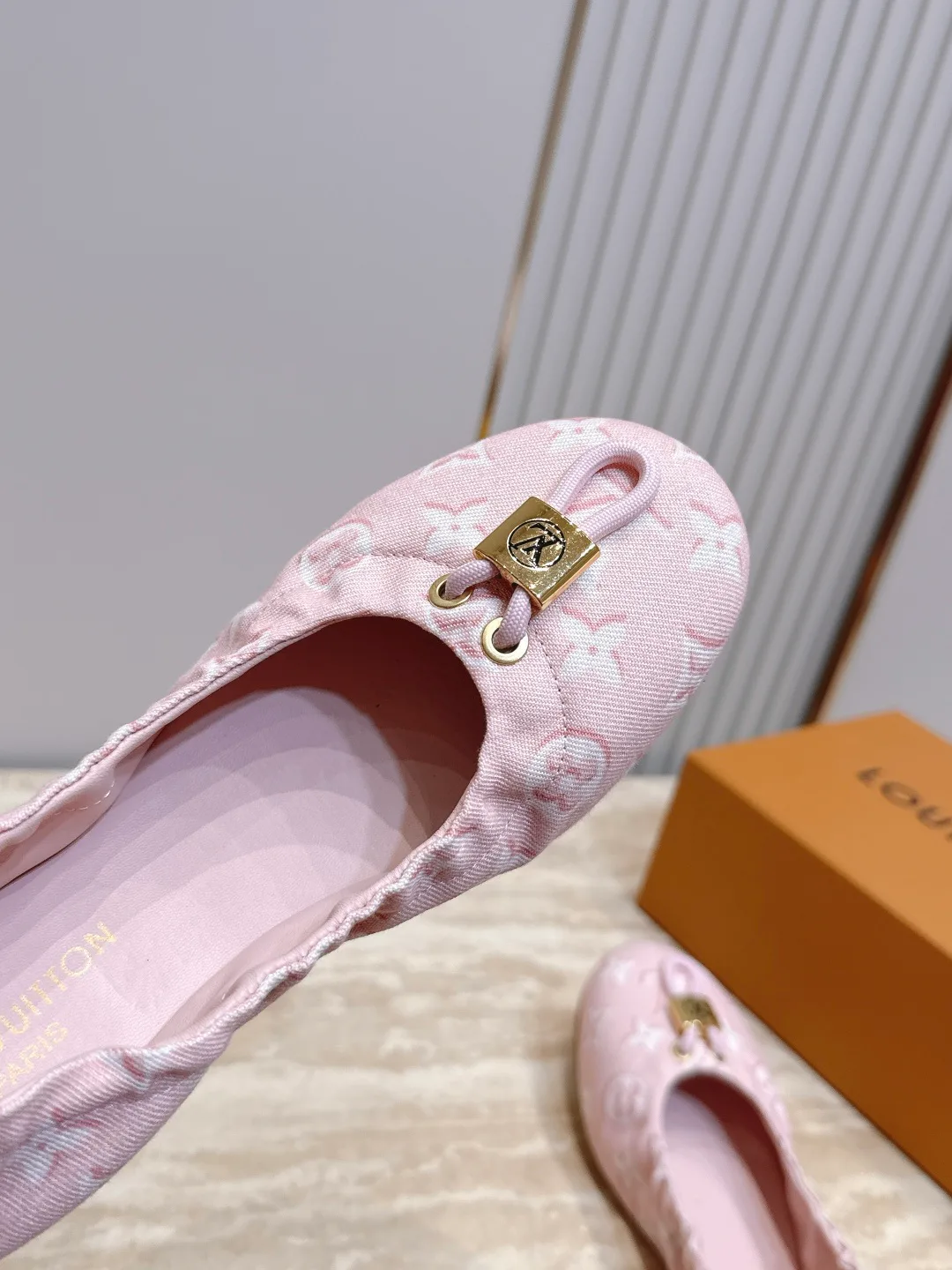 Балетки Женские Louis Vuitton 17178358