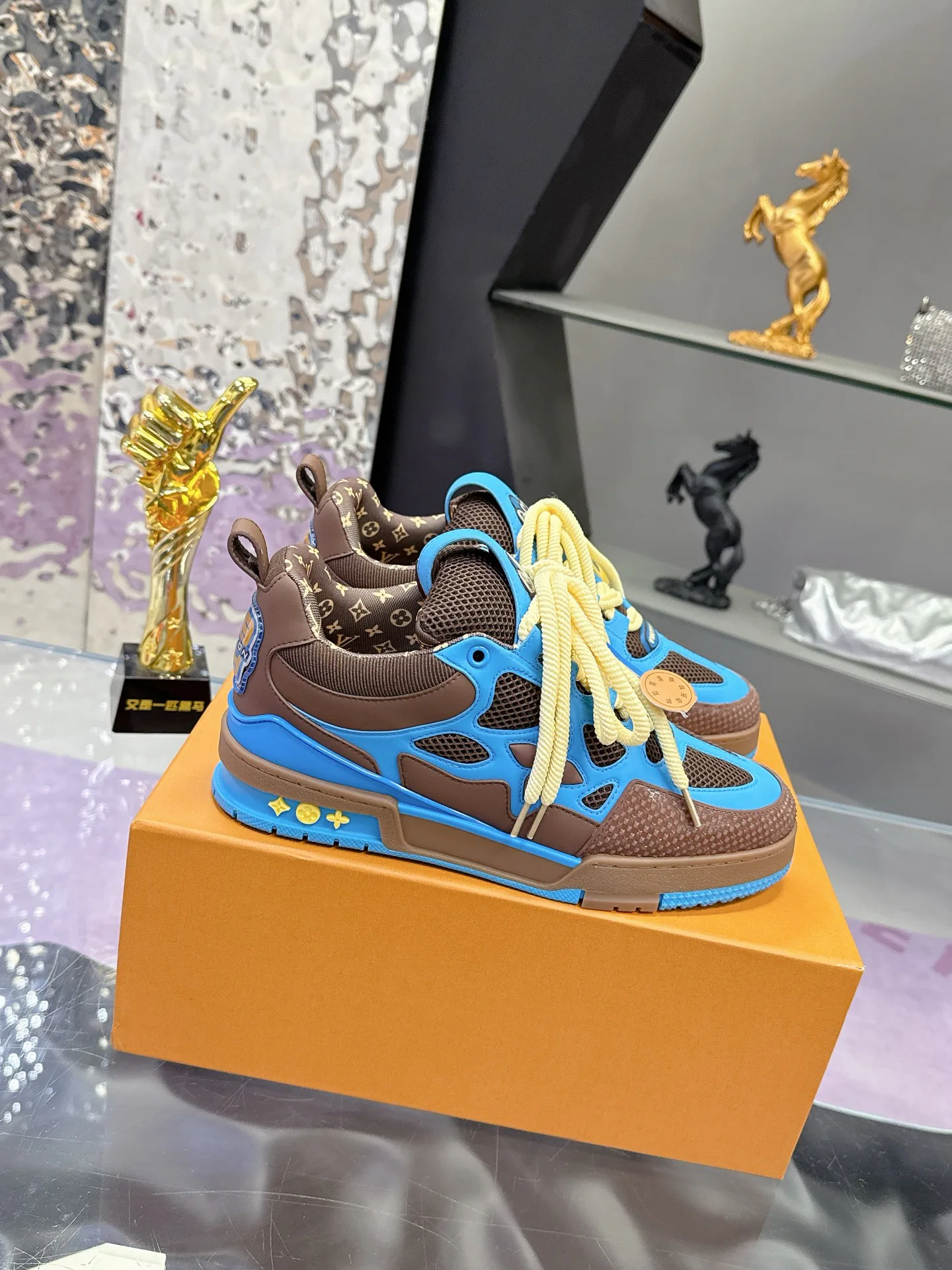 Кроссовки Женские Louis Vuitton 1874709