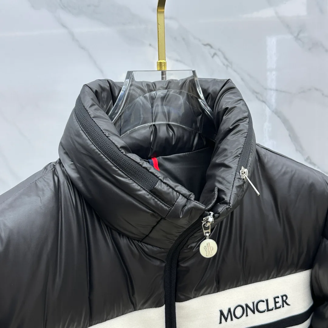 Куртки И Пуховики Мужские Moncler 2237417