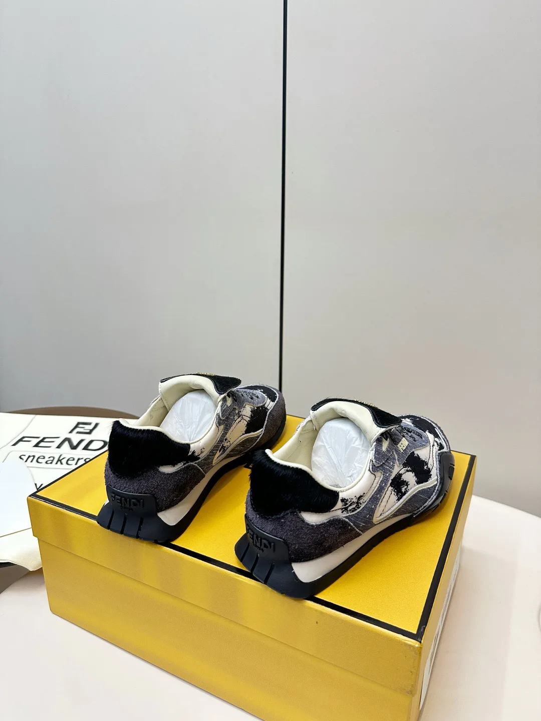 Кроссовки Мужские Fendi 489594