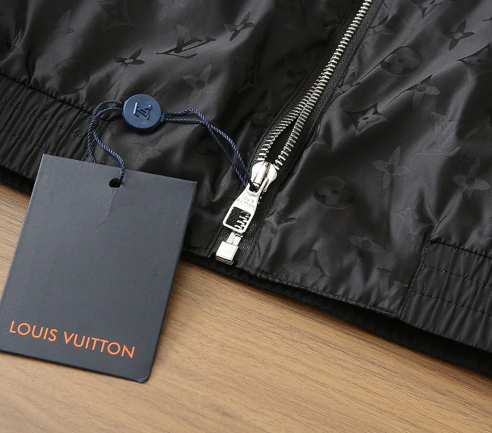 Куртки И Пуховики Мужские Louis Vuitton 9949817