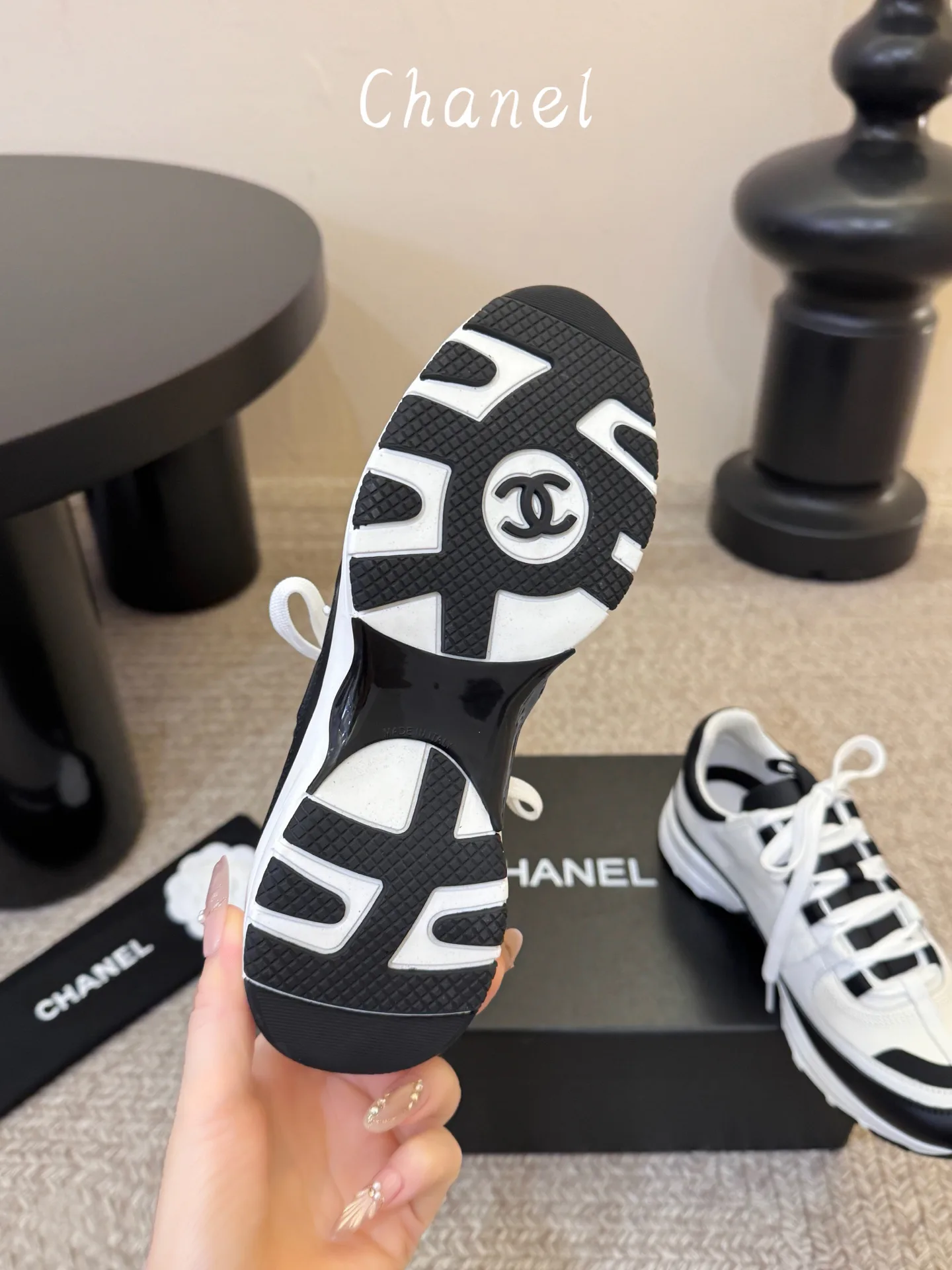 Кроссовки Женские Chanel 17978460