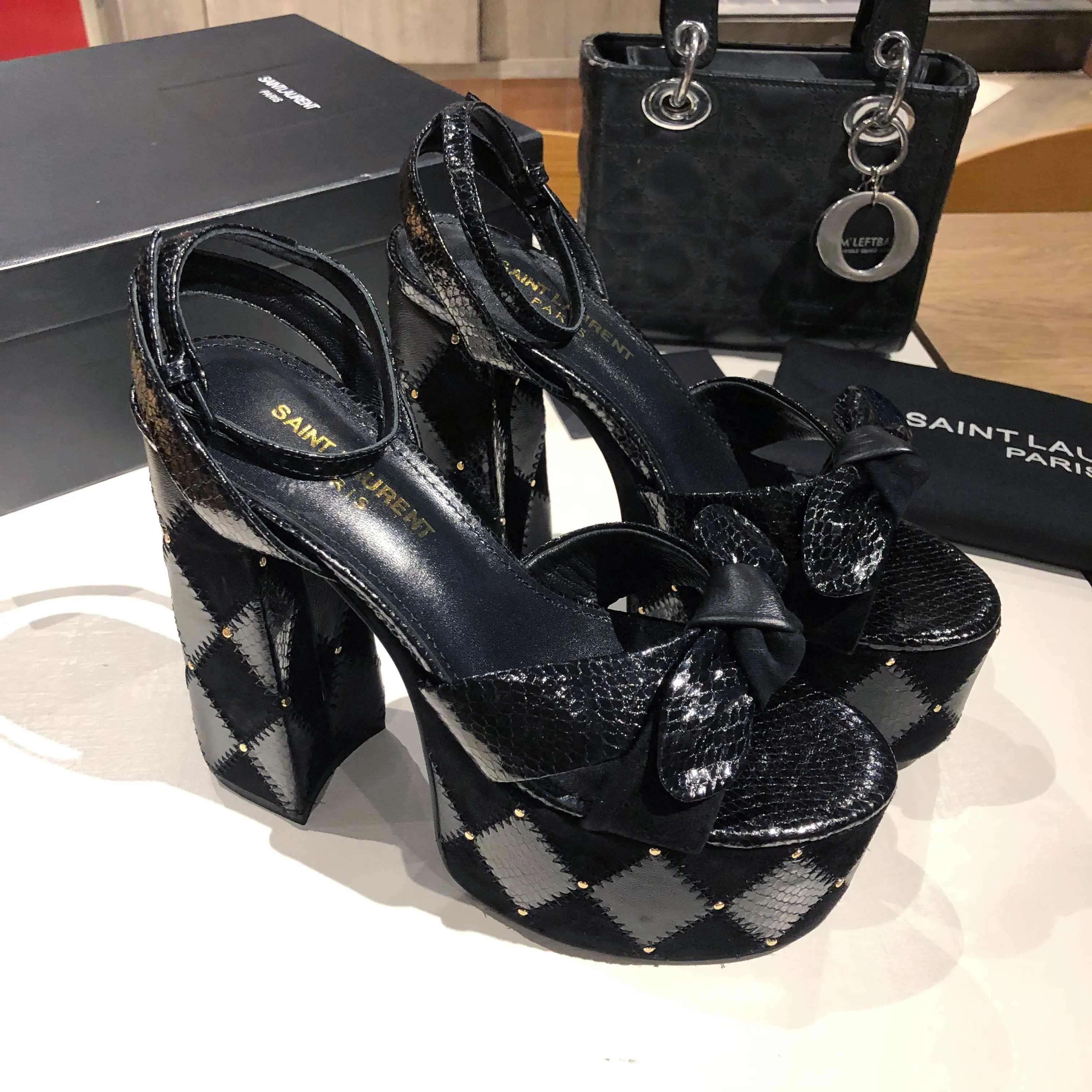 Босоножки Женские Saint Laurent 11220442