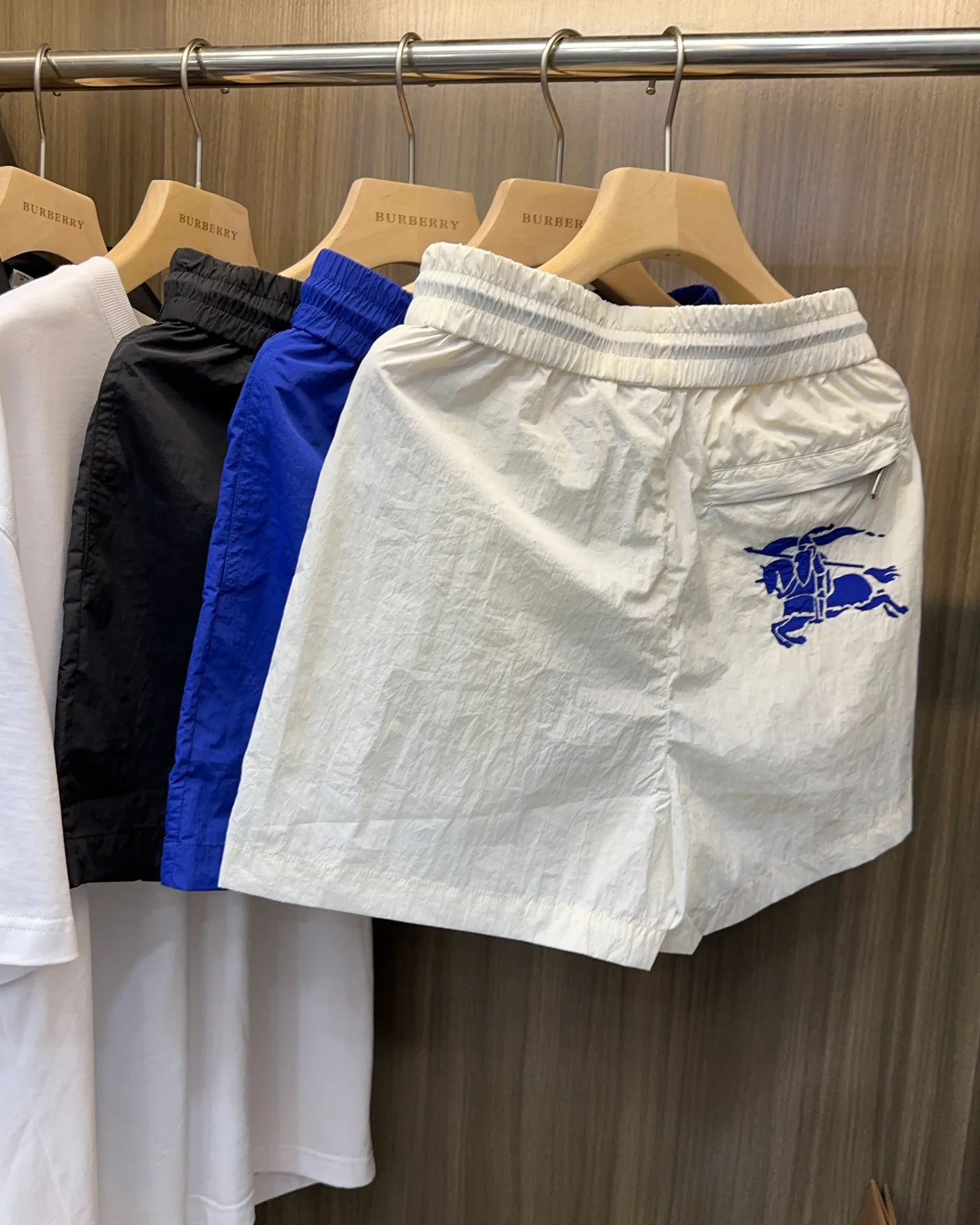 Шорты Женские Burberry 12778528