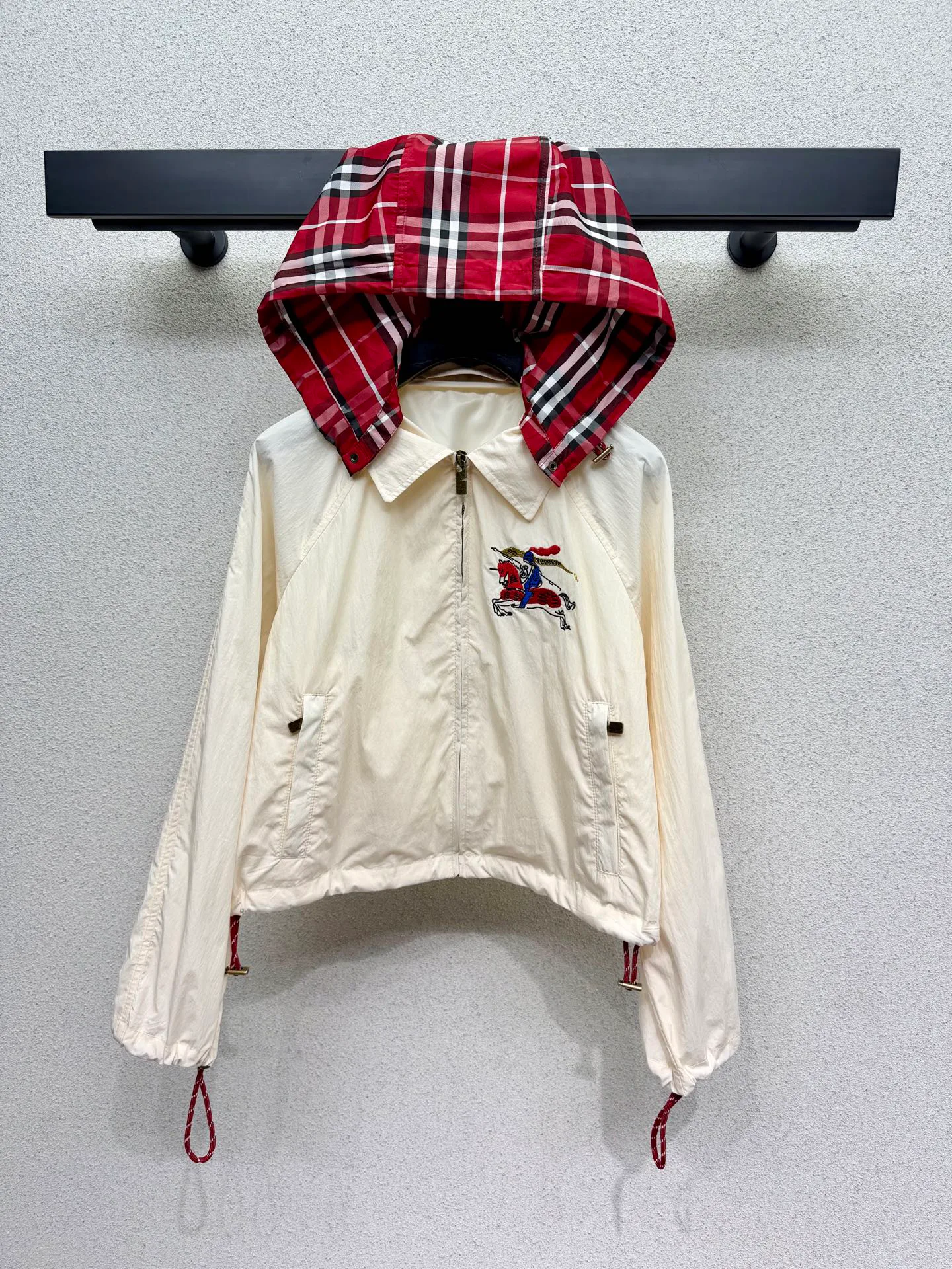 Куртки И Пуховики Женские Burberry 11397952