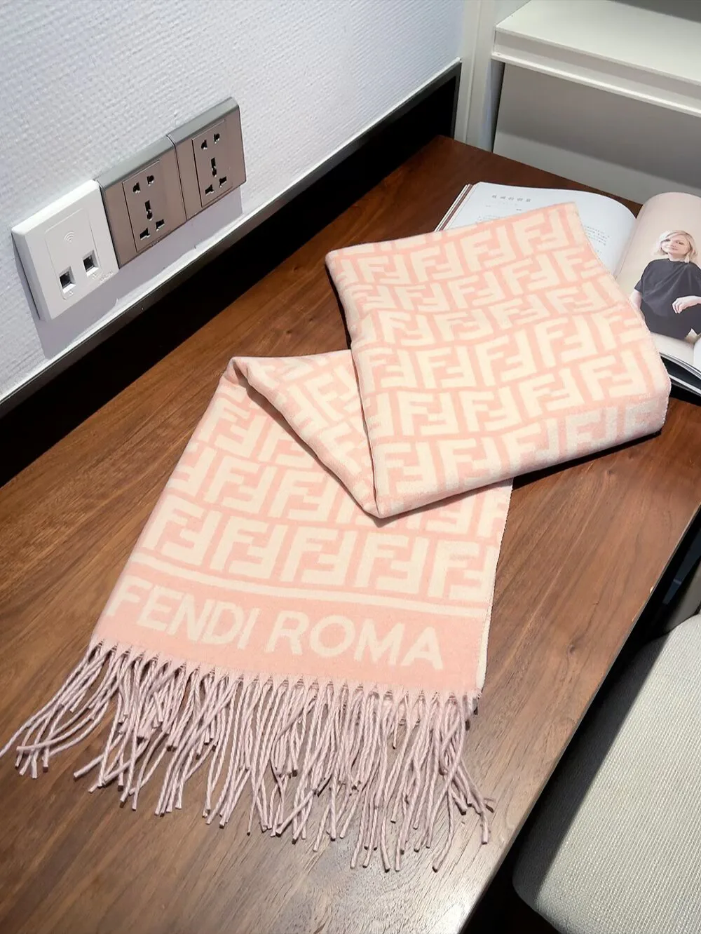 Шарфы Fendi 18002908