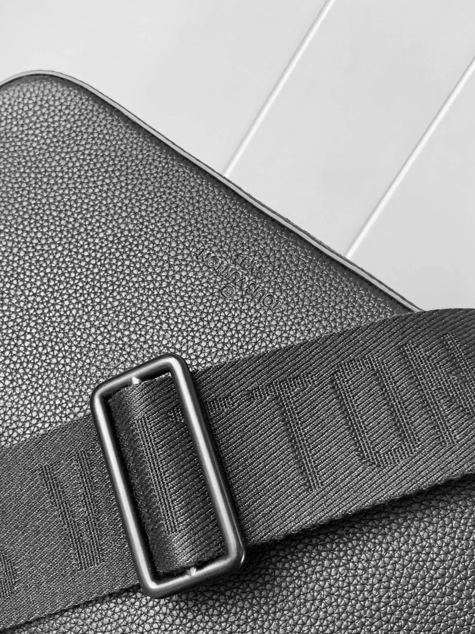 Сумки На Ремне Женские Louis Vuitton 13435239