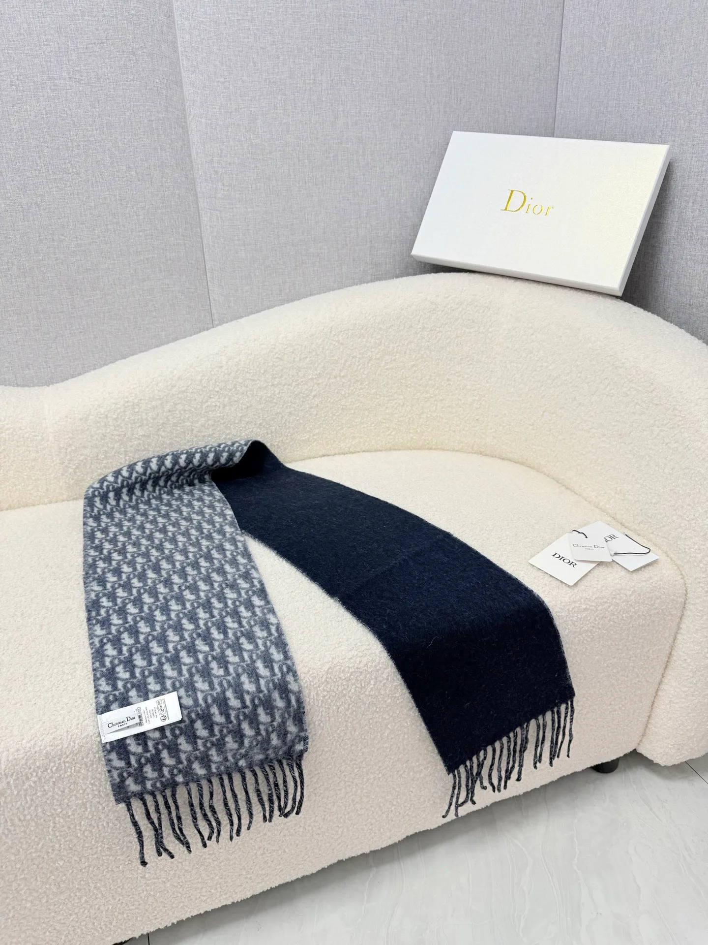 Шарфы Christian Dior 18574660