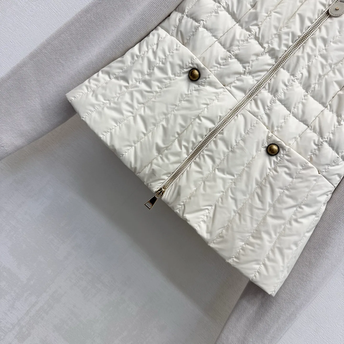 Куртки И Пуховики Женские Moncler 17897683