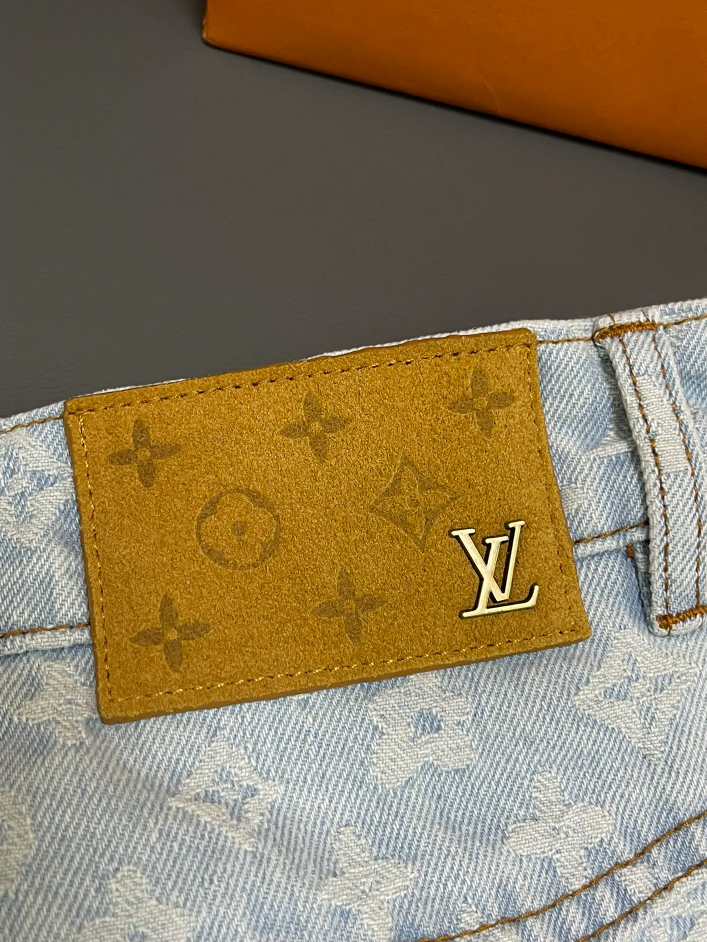 Джинсы Женские Louis Vuitton 9842760