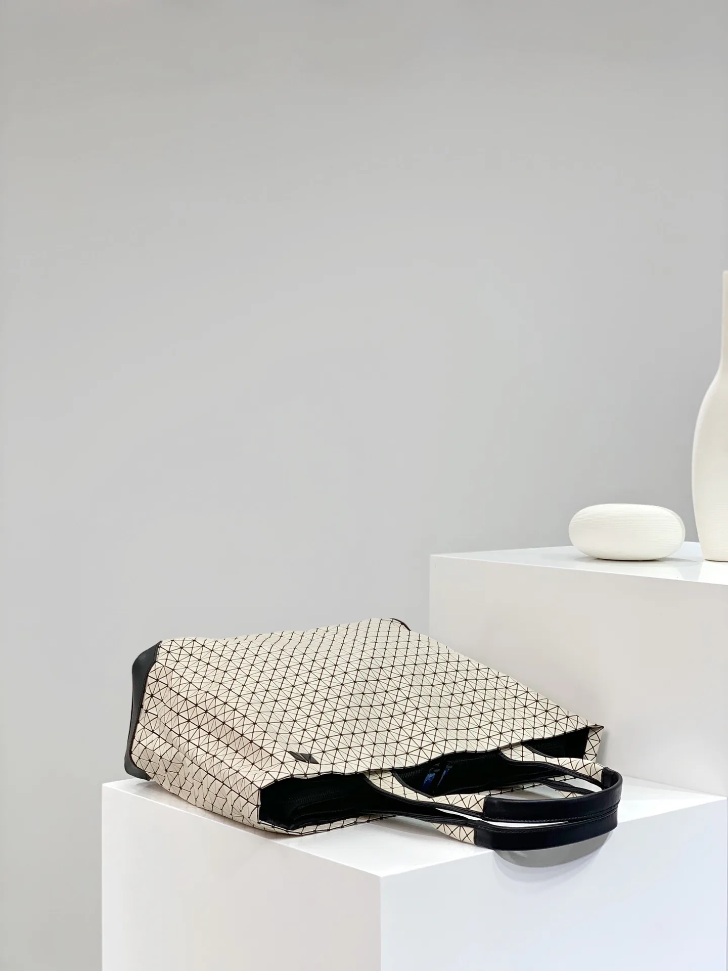 Классические Сумки Женские Issey Miyake 5890396