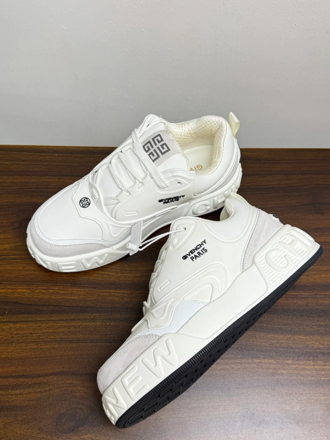 Кроссовки Мужские Givenchy 18961418