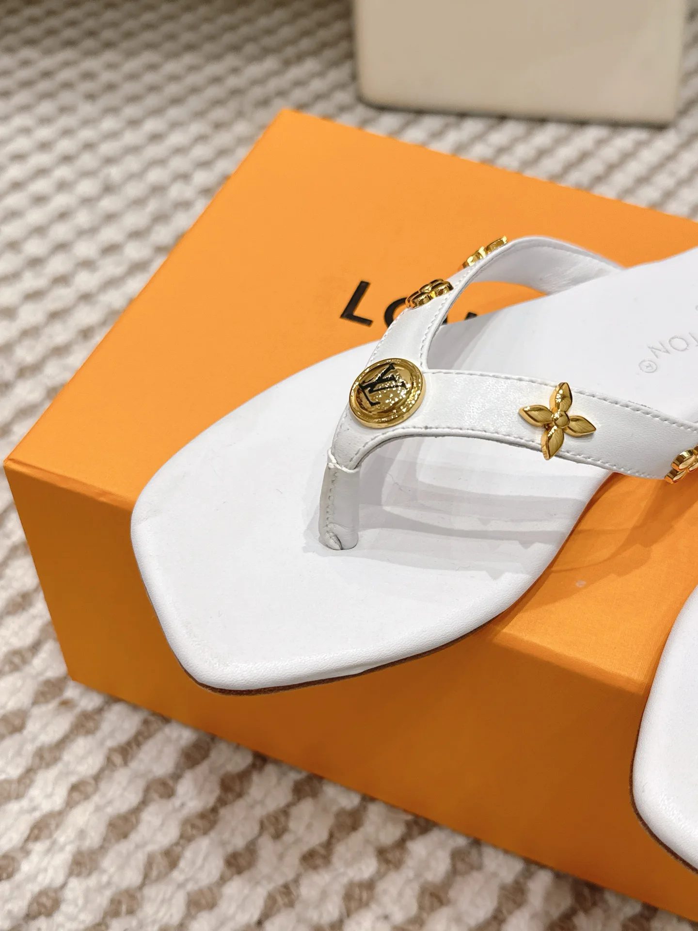 Шлепанцы Женские Louis Vuitton 14555372