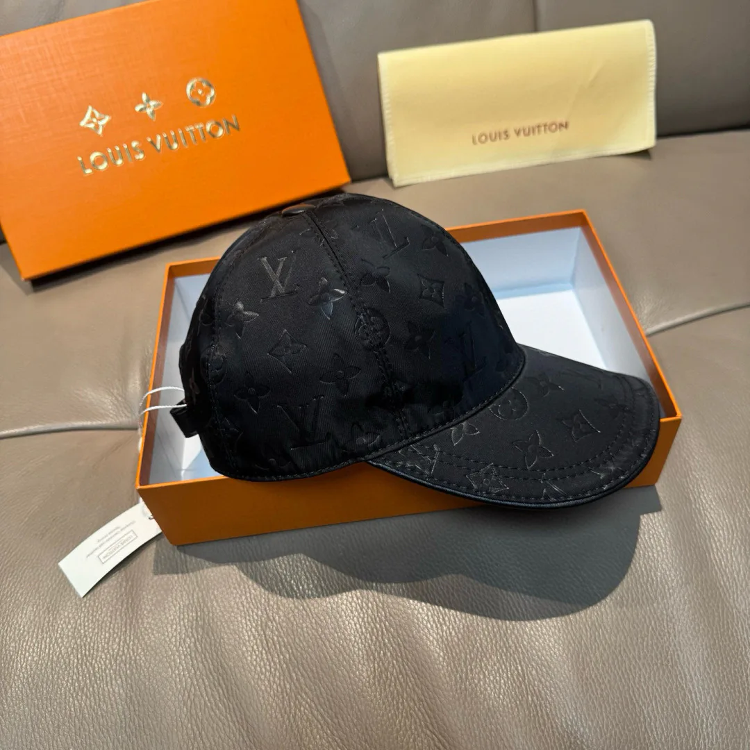 Головные Уборы Louis Vuitton 11529609