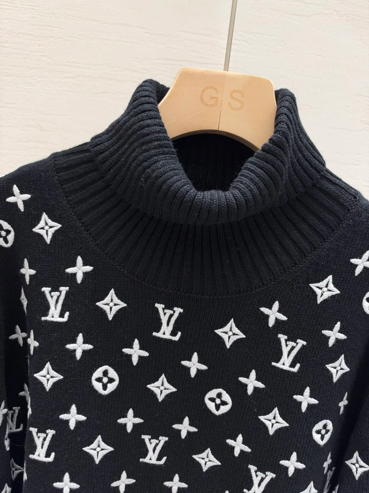 Джемперы И Свитеры Женские Louis Vuitton 19690344
