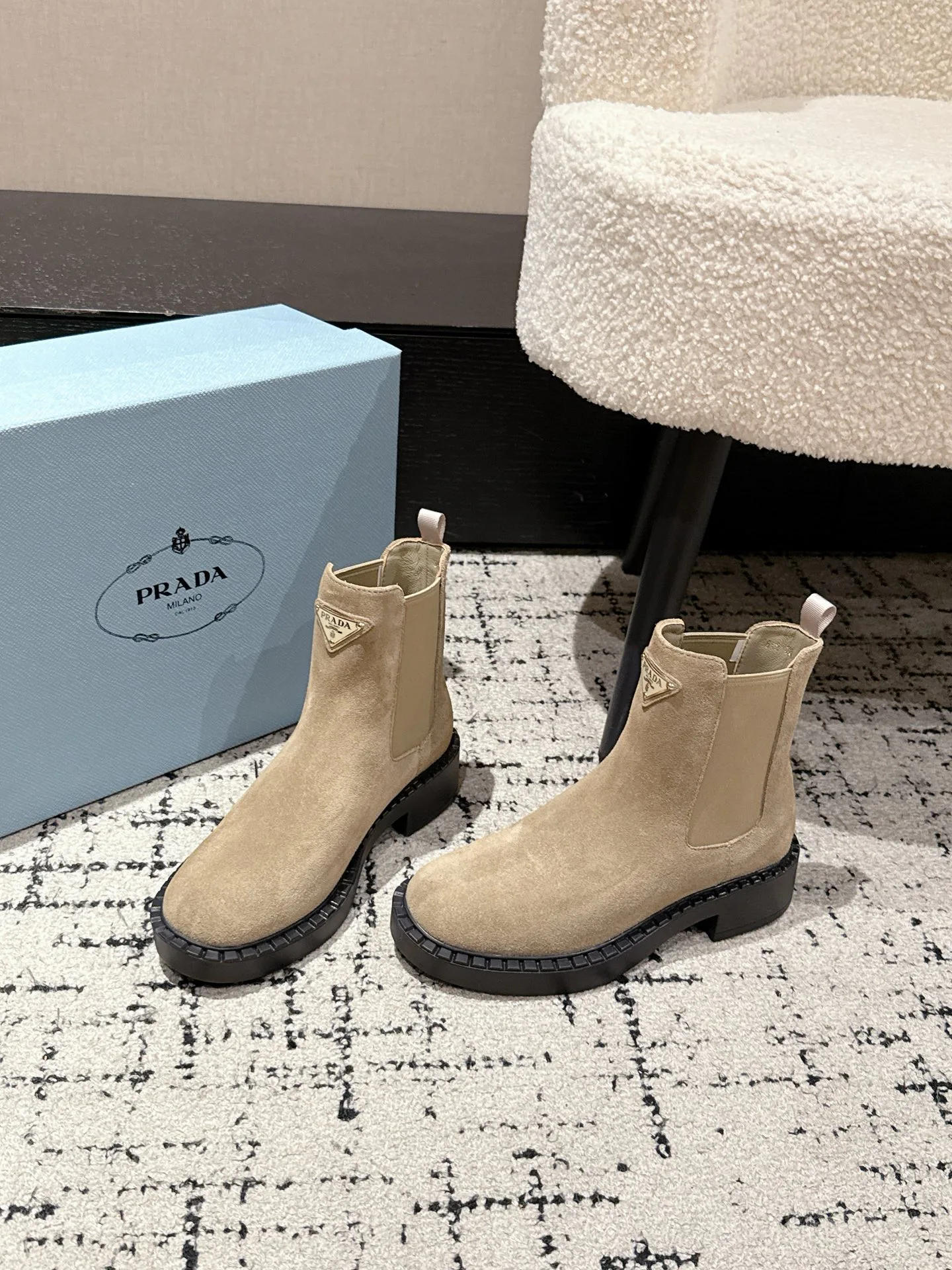 Ботинки Женские Prada 18703083
