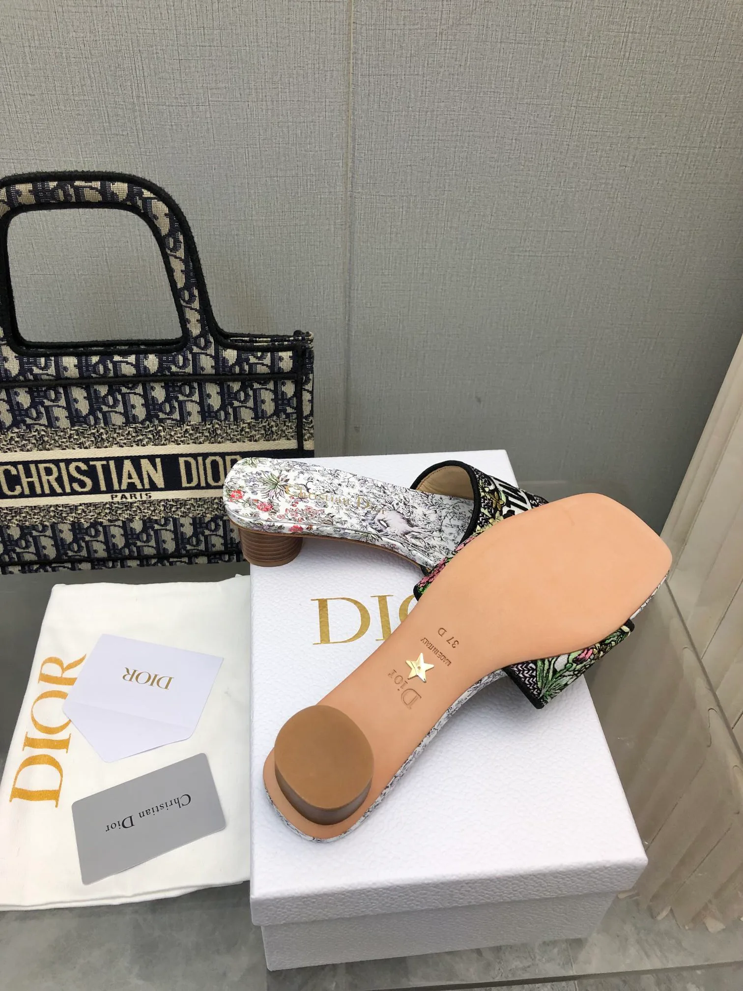 Босоножки Женские Christian Dior 18633986