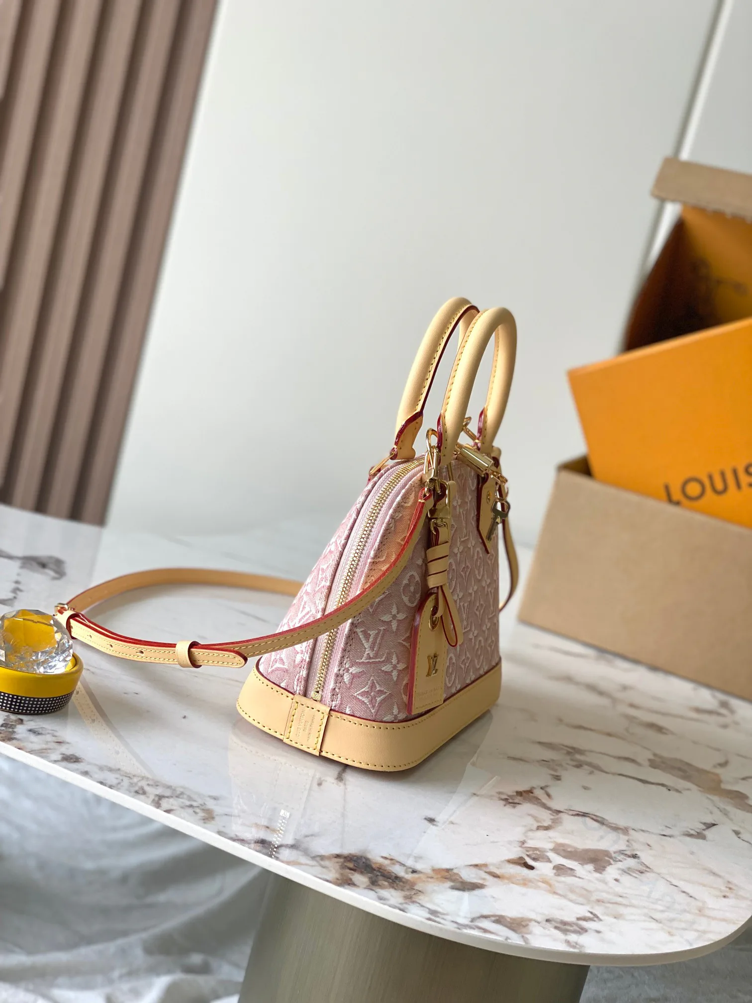 Классические Сумки Женские Louis Vuitton 17385920