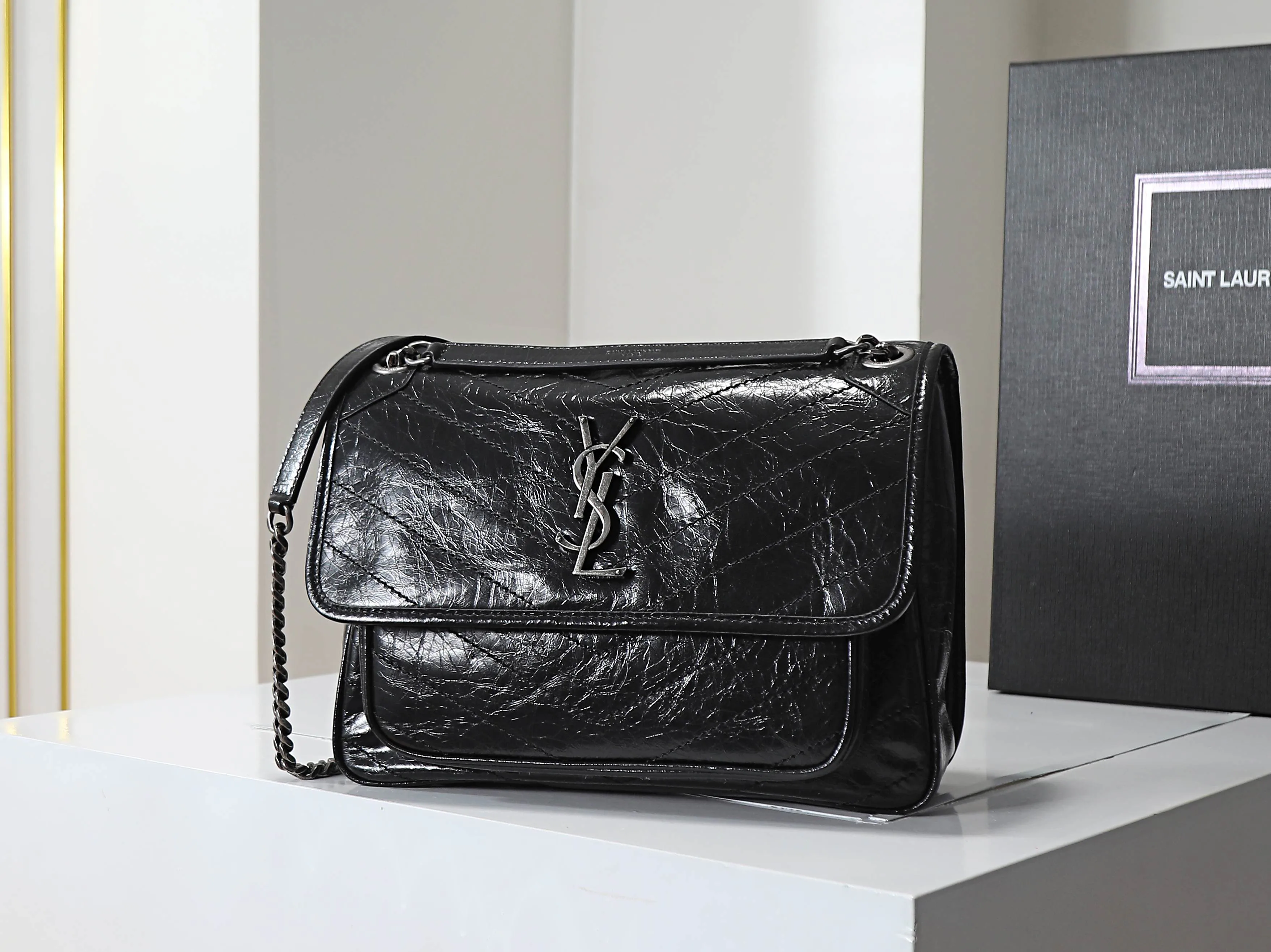 Классические Сумки Женские Saint Laurent 17138034