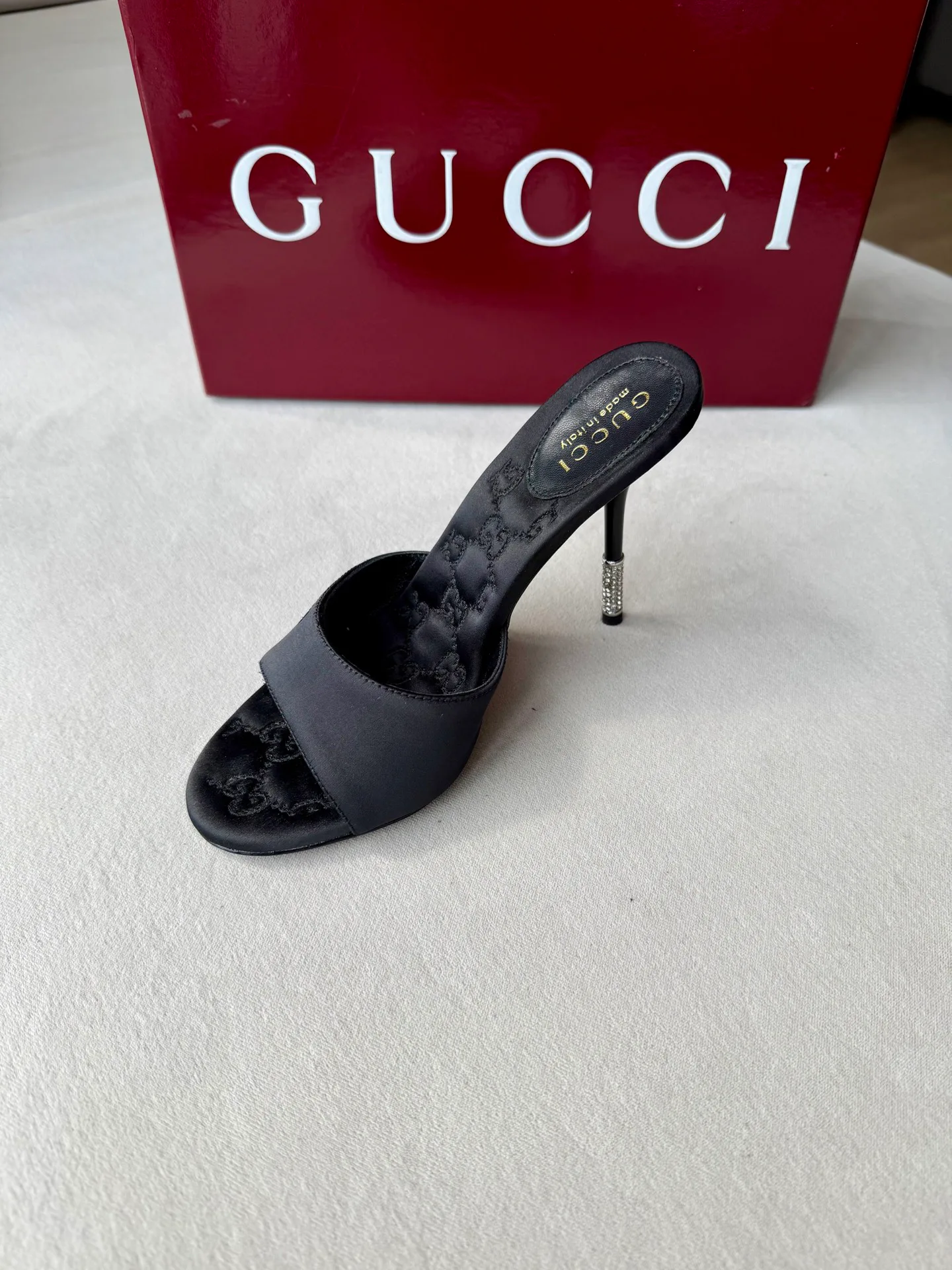 Босоножки Женские Gucci 18120656
