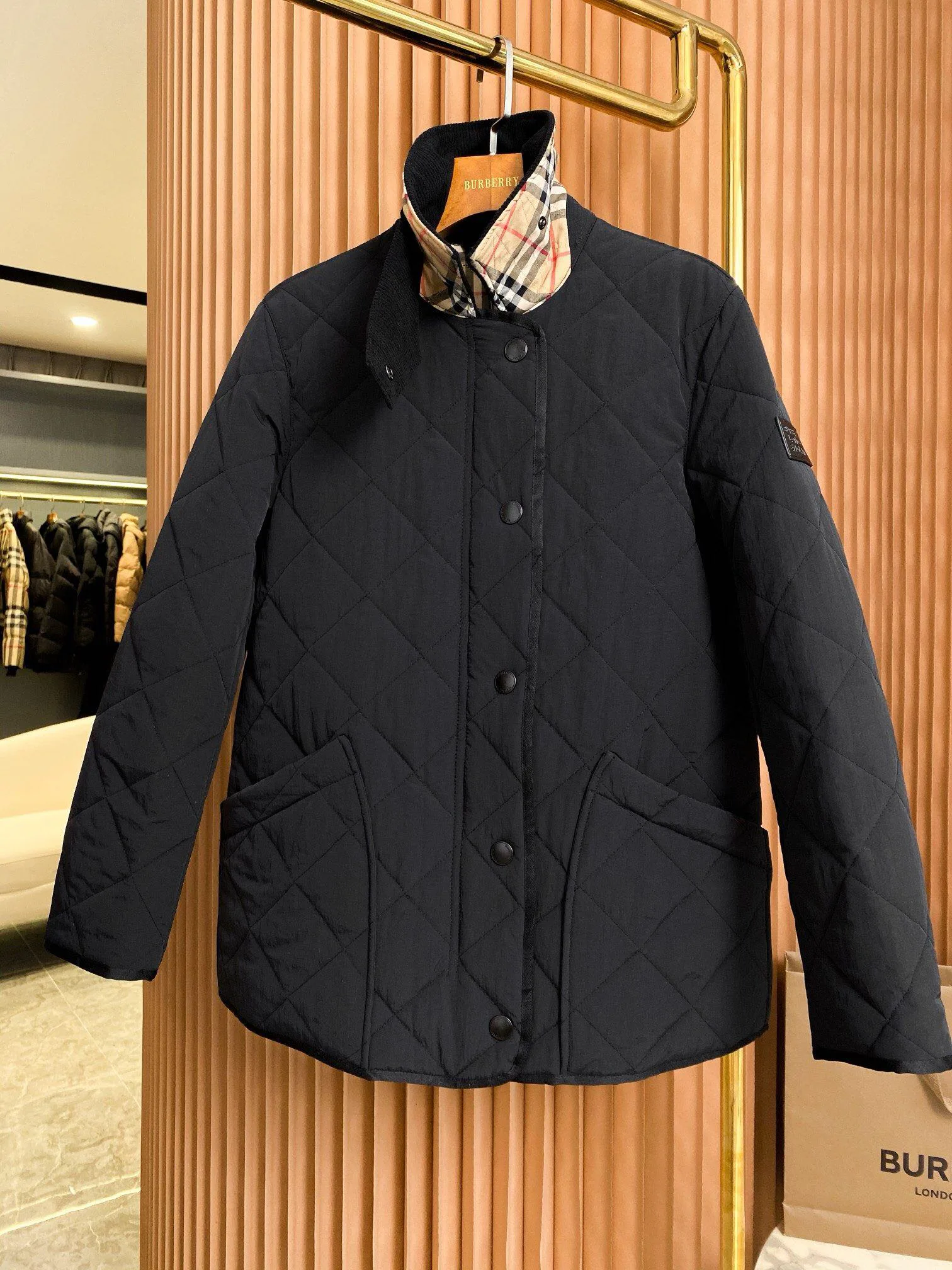 Куртки И Пуховики Женские Burberry 18903182