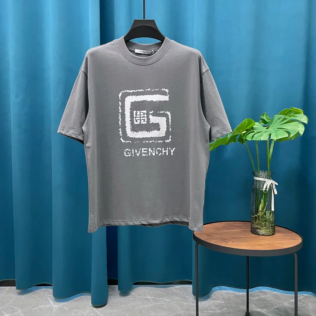 Футболки Женские Givenchy 3534