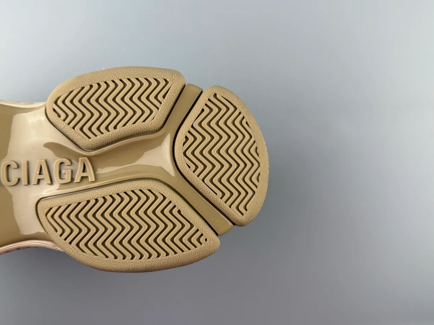 Кроссовки Женские Balenciaga 19700879