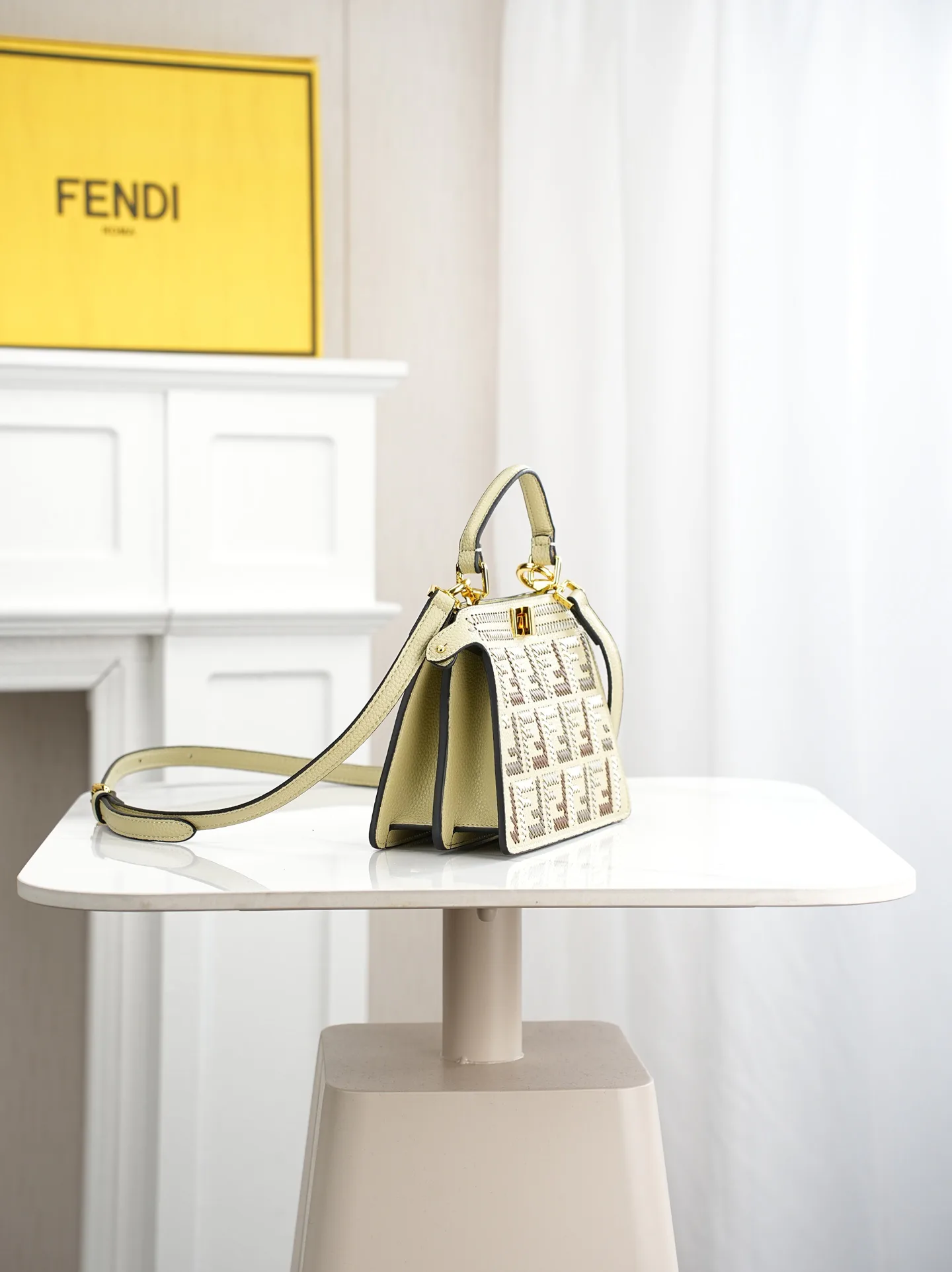 Классические Сумки Женские Fendi 18005122
