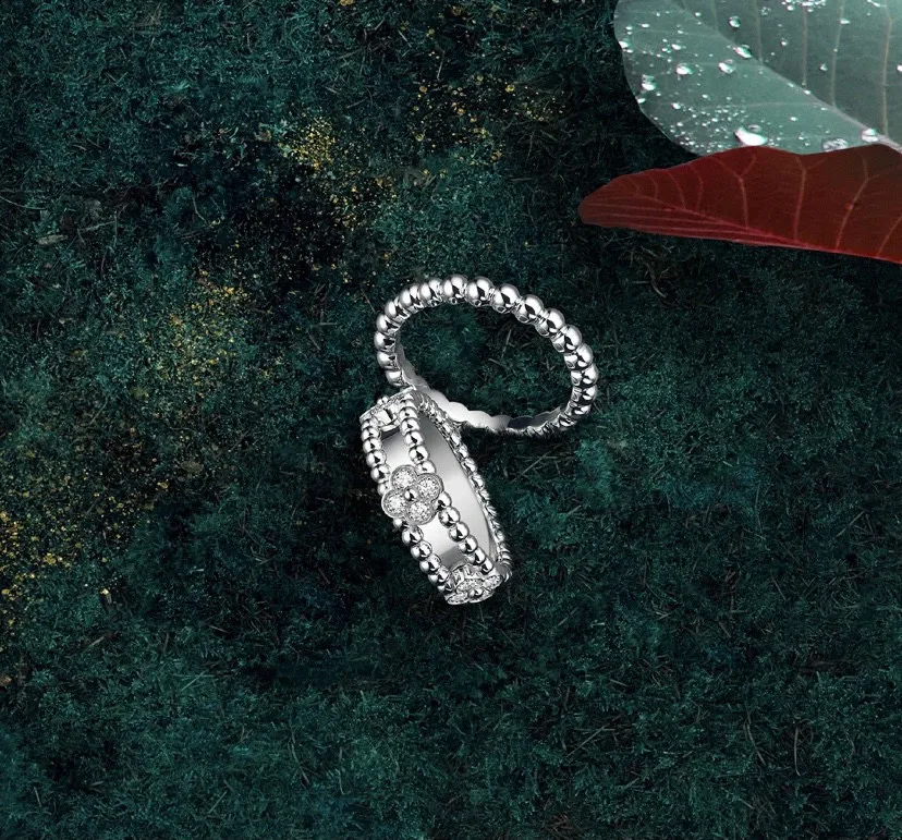 Бижутерия Van Cleef & Arpels 203876