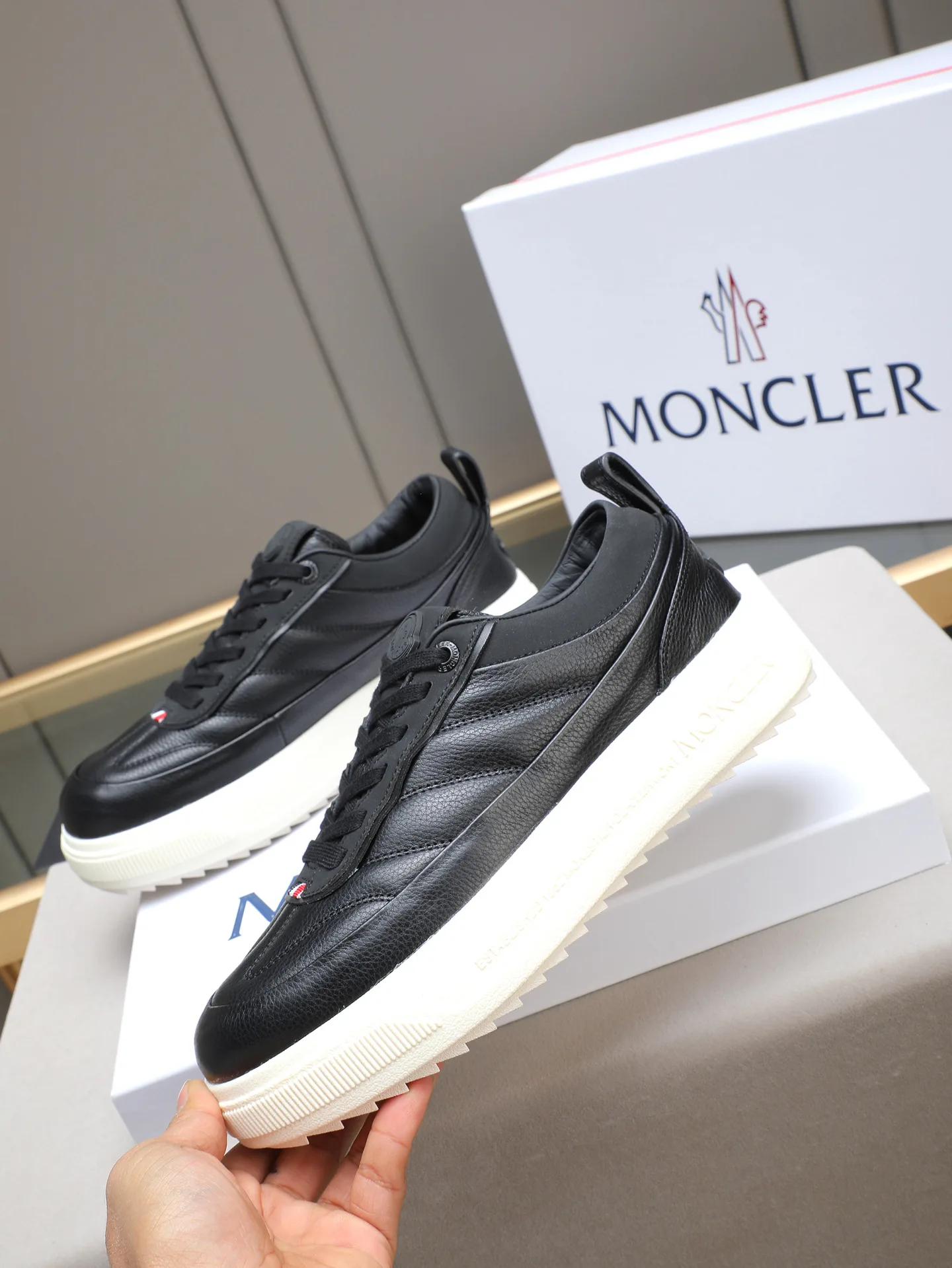 Кроссовки Мужские Moncler 11490474