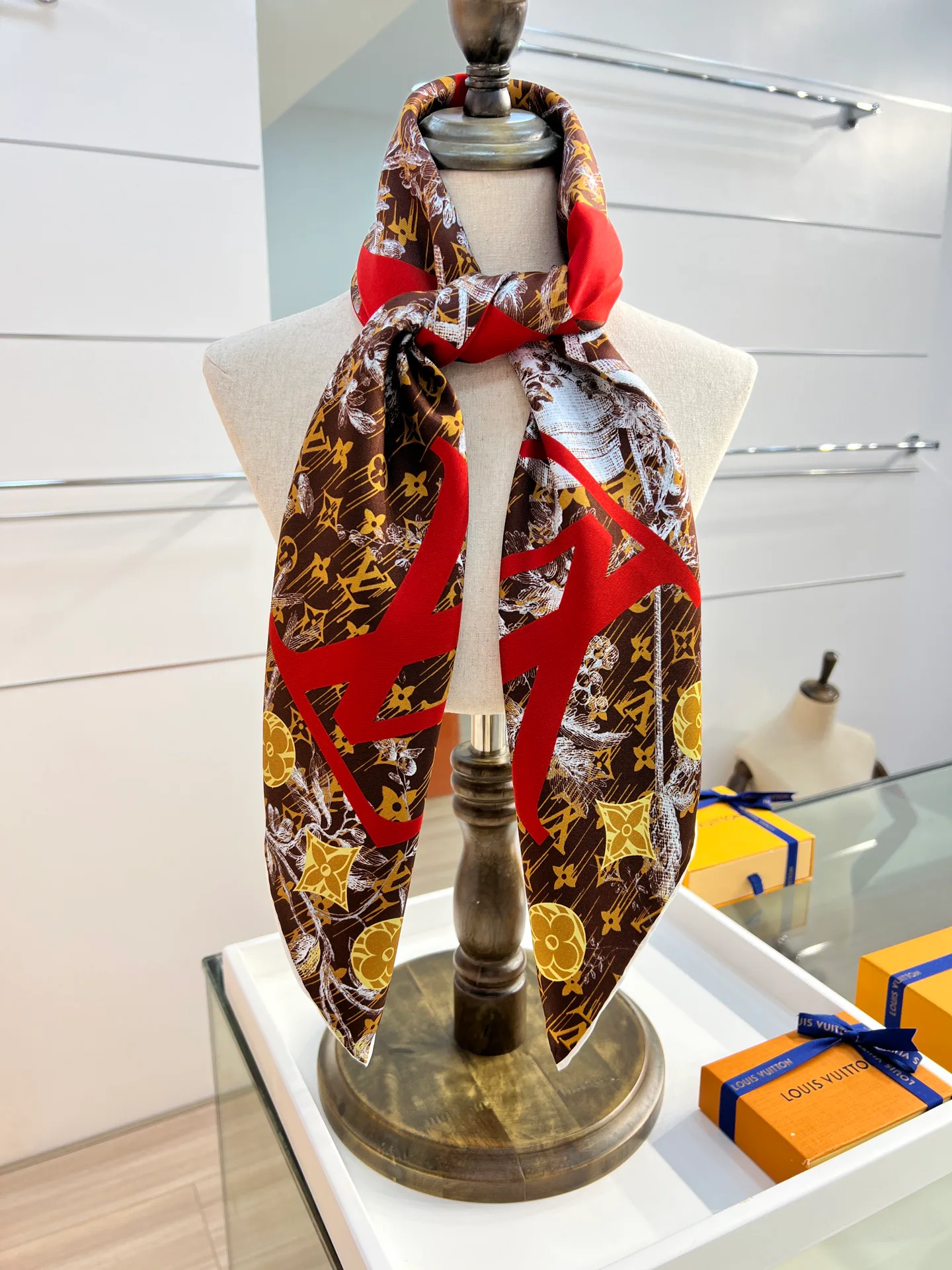 Шарфы Louis Vuitton 1227379