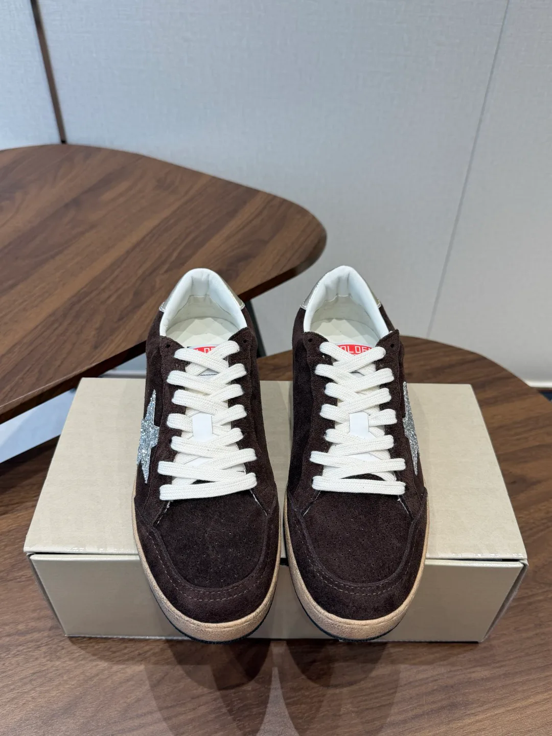 Кроссовки Женские Golden Goose 18357246