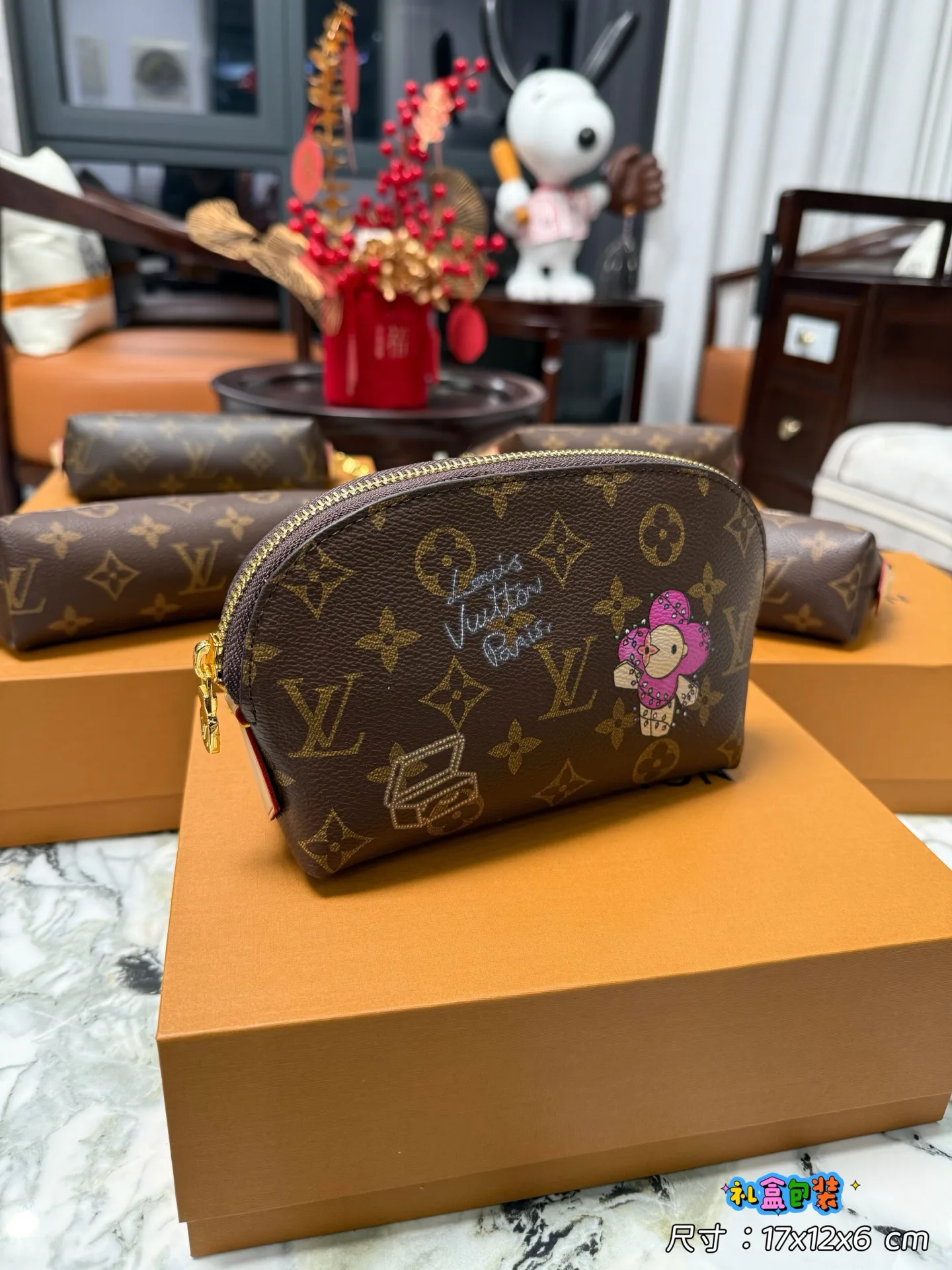 Клатчи Женские Louis Vuitton 6348701