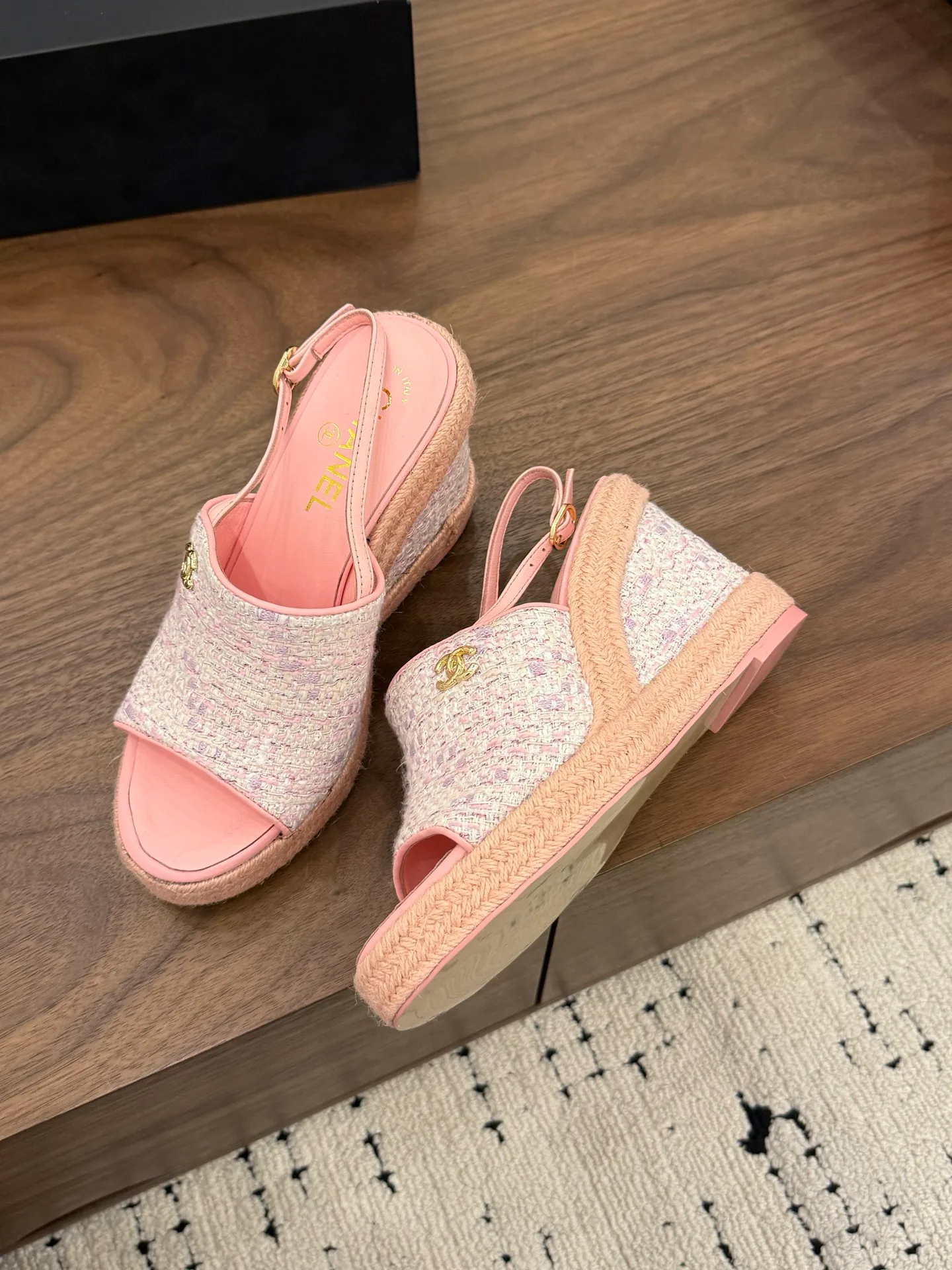 Сандалии Женские Chanel 13444914