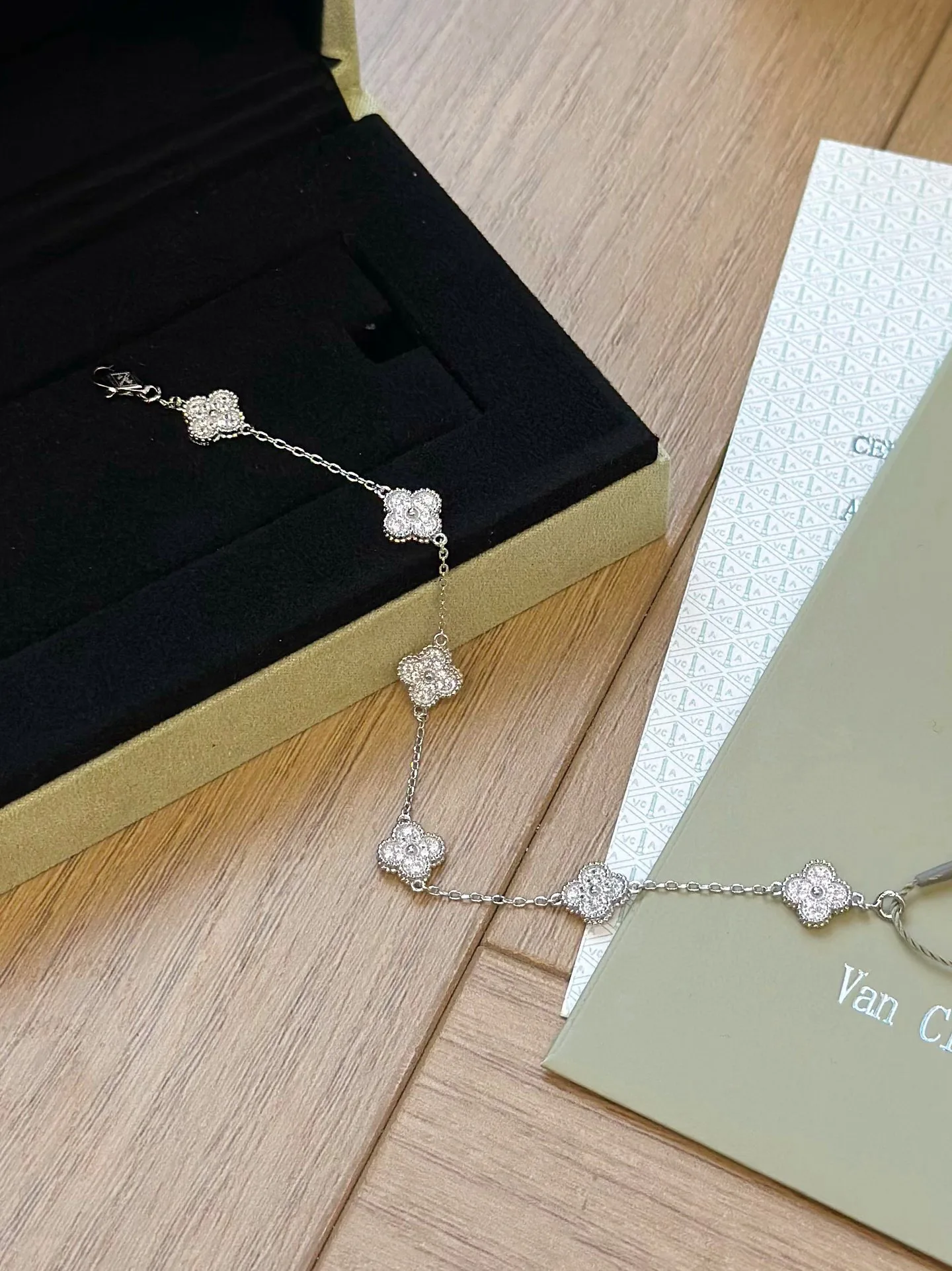 Бижутерия Van Cleef & Arpels 1855657